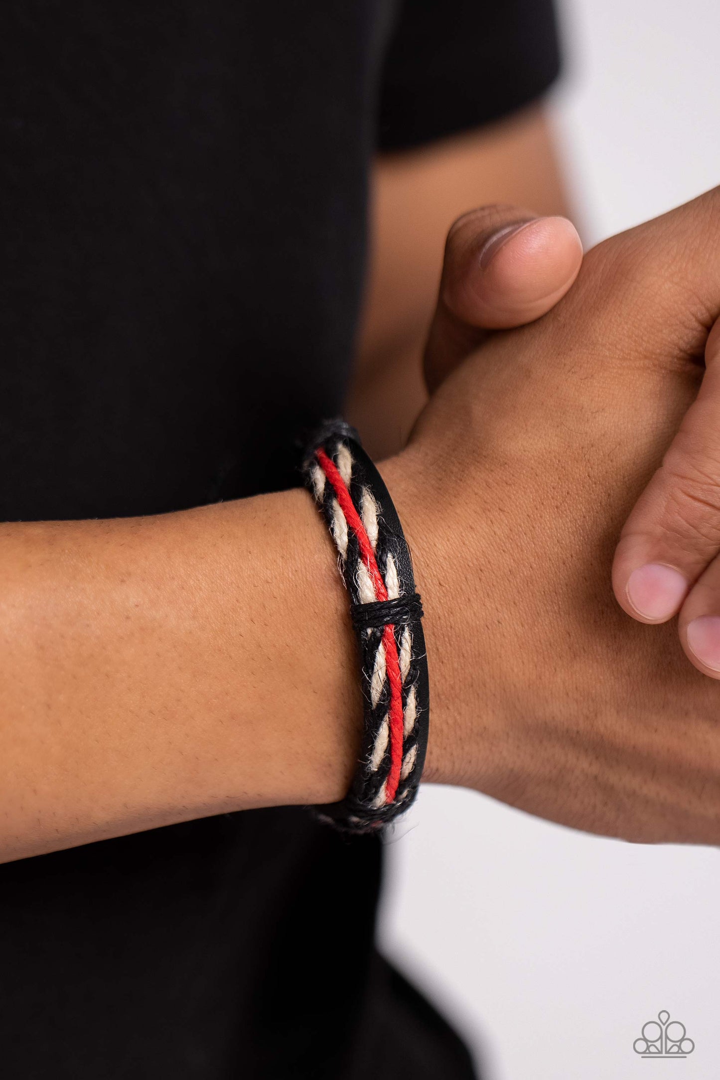 everest-escapade-red-p9ur-rdxx-143xx