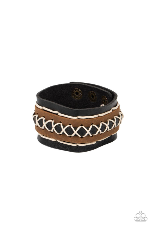 horsing-around-black-p9ur-bkxx-579xx