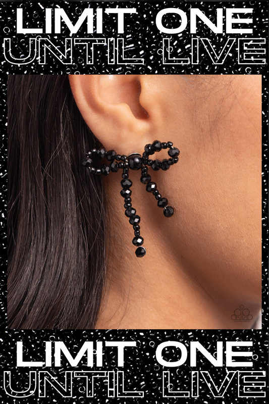 Paparazzi ♥ The BOW Must Go On - Black ♥  Post Earrings