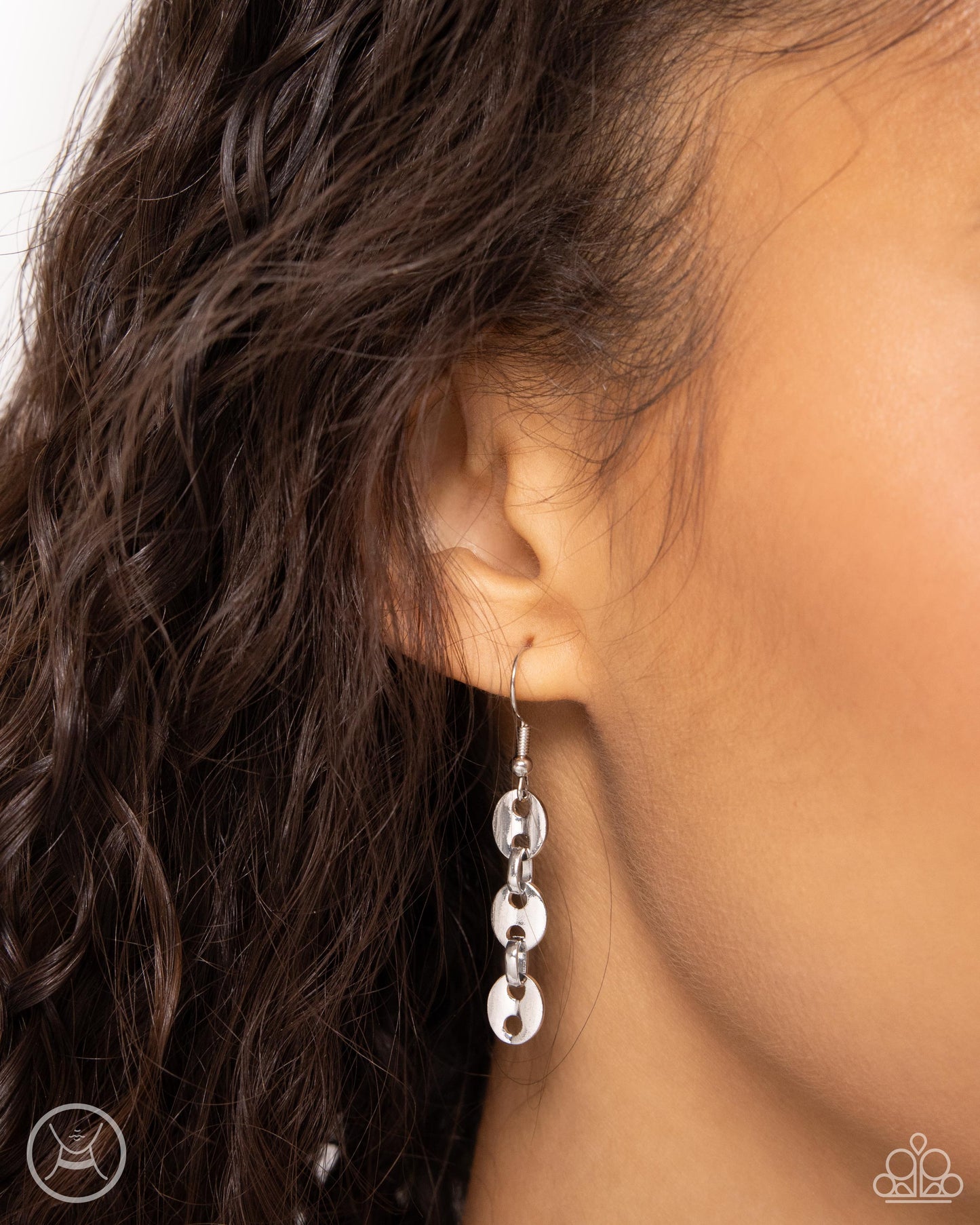 abstract-advocate-silver-p2ch-svxx-110wi