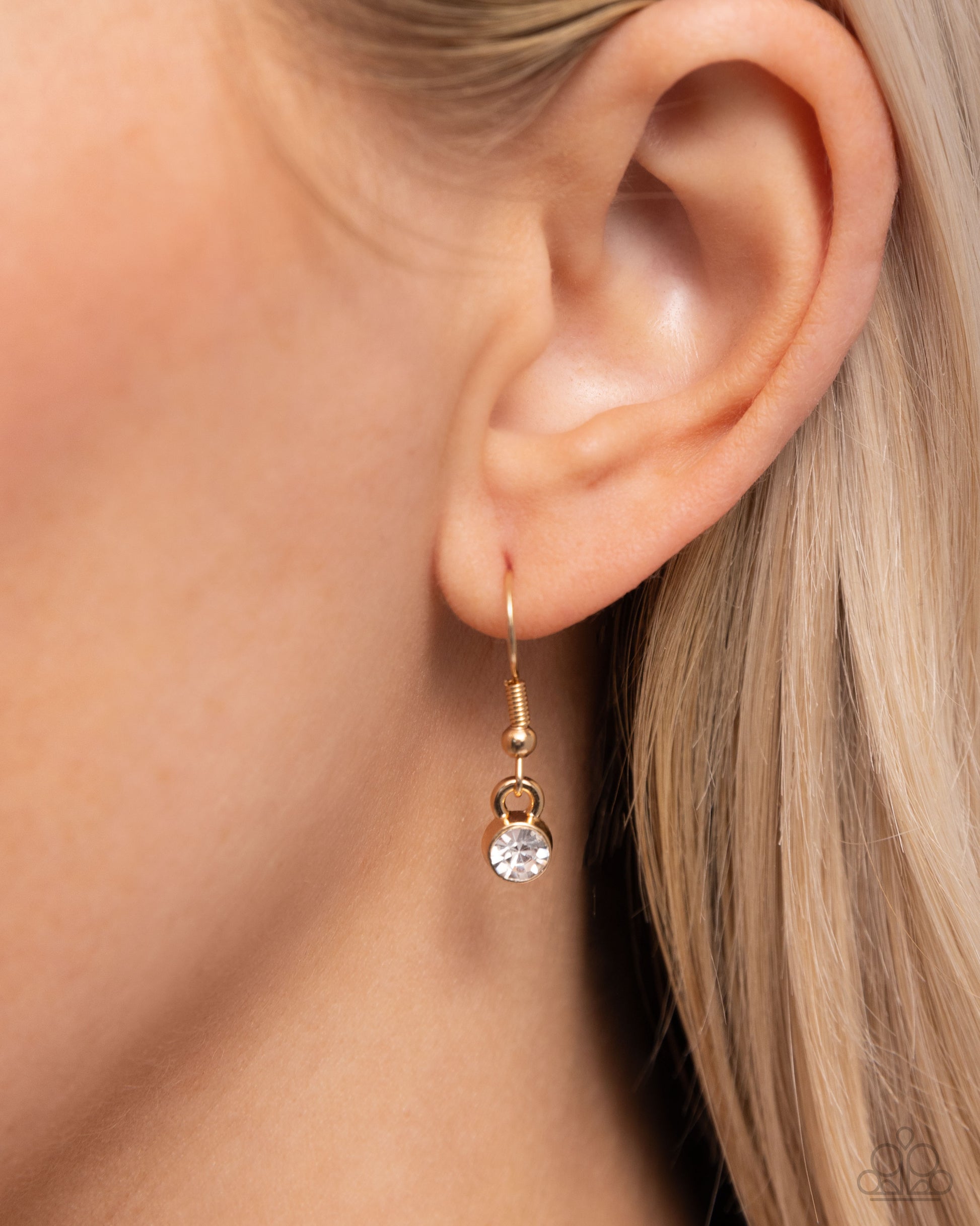 understated-shimmer-gold-p2ba-gdxx-095xx