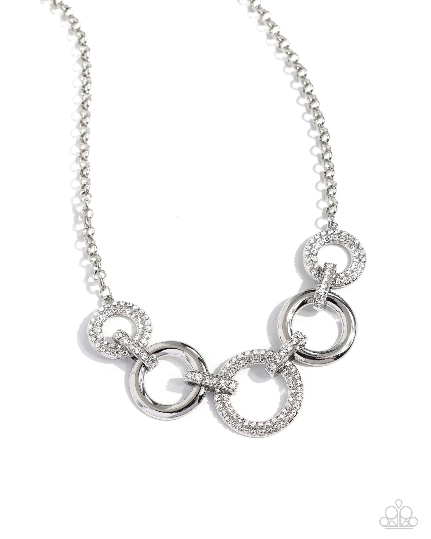 cosmopolitan-confidence-white-p2re-wtxx-690xx