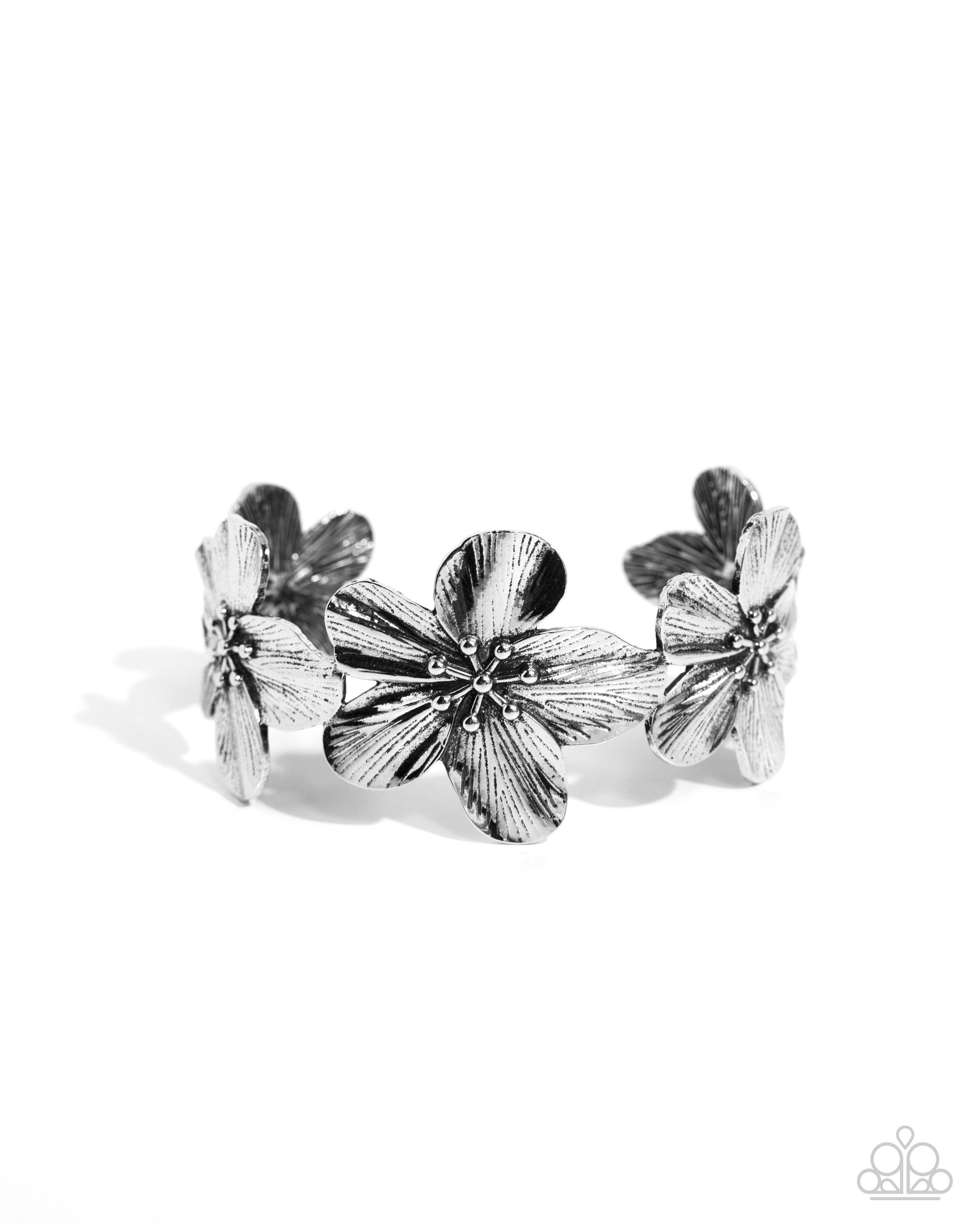 whimsical-worth-silver-p9wh-svxx-264xx