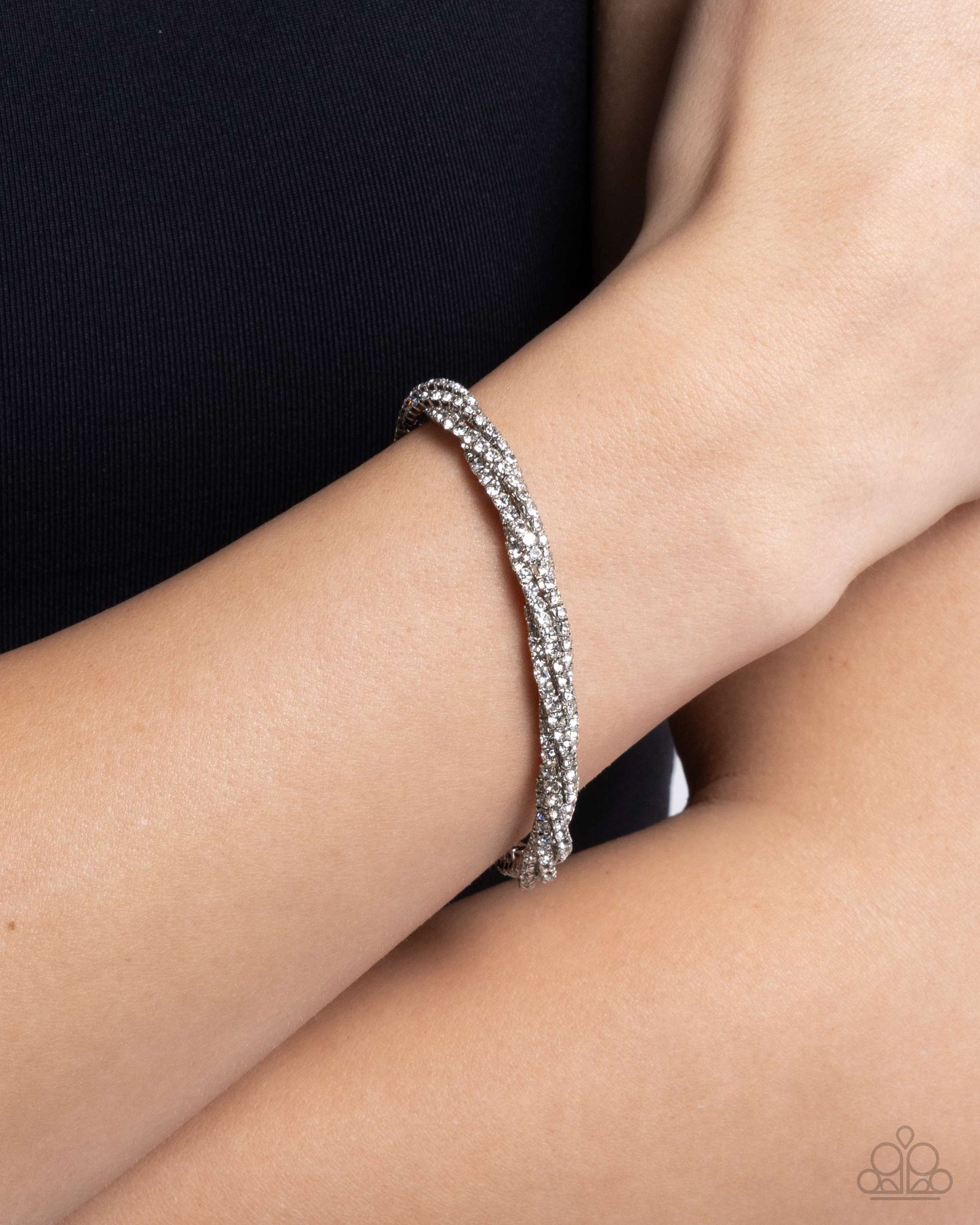 twisted-triumph-white-p9re-wtxx-617xx