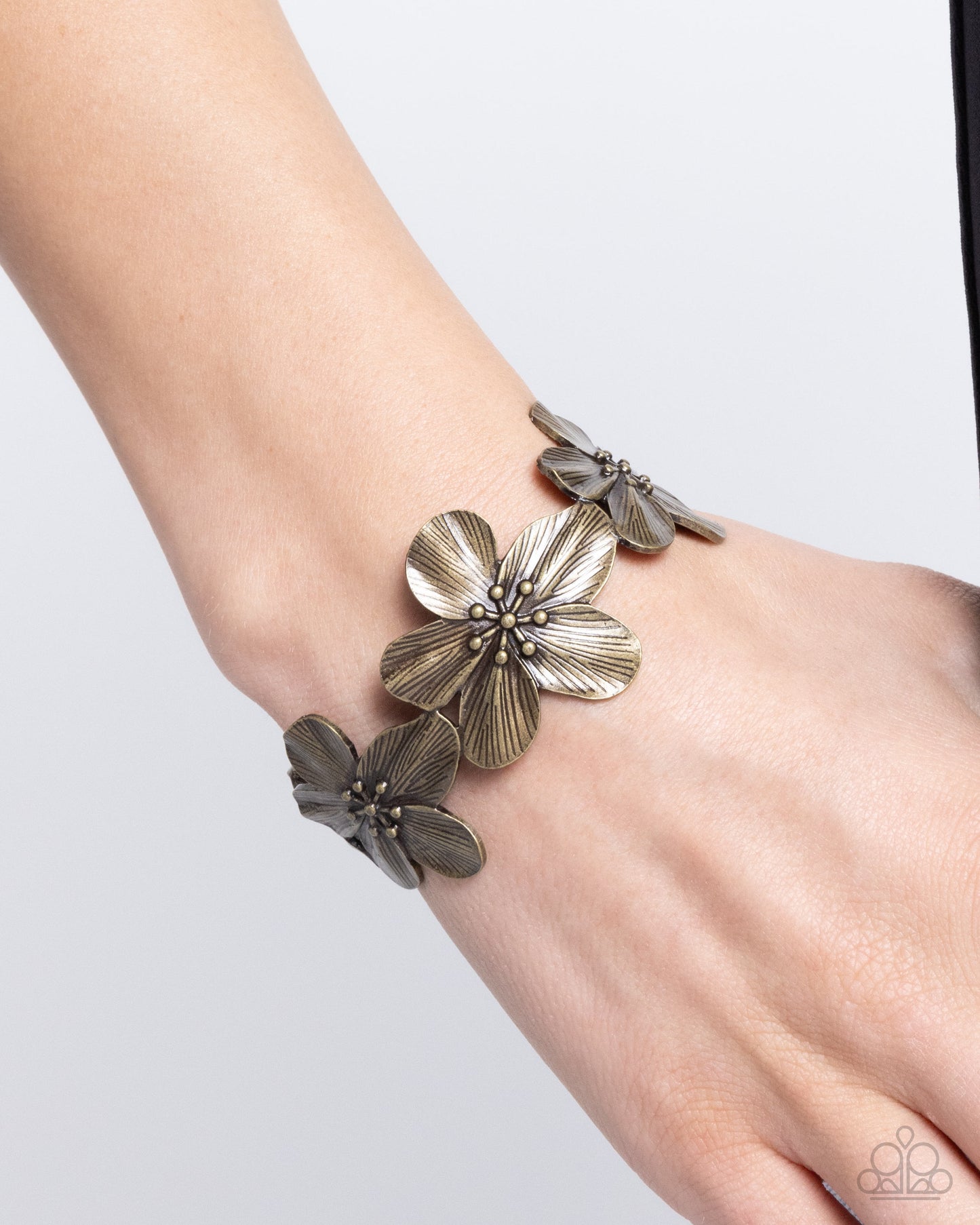whimsical-worth-brass-p9wh-brxx-138xx