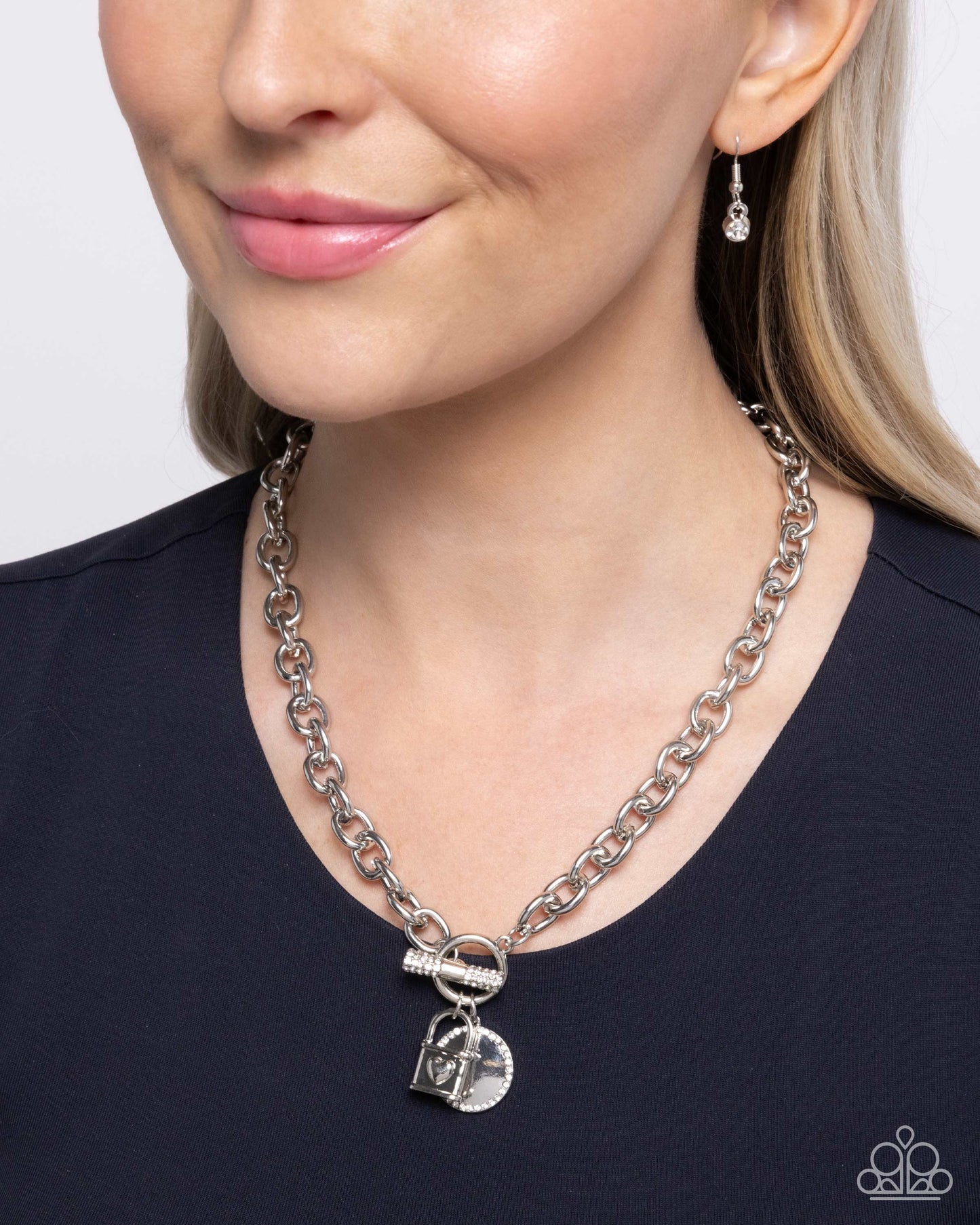 locked-lady-white-p2ba-wtxx-028xx