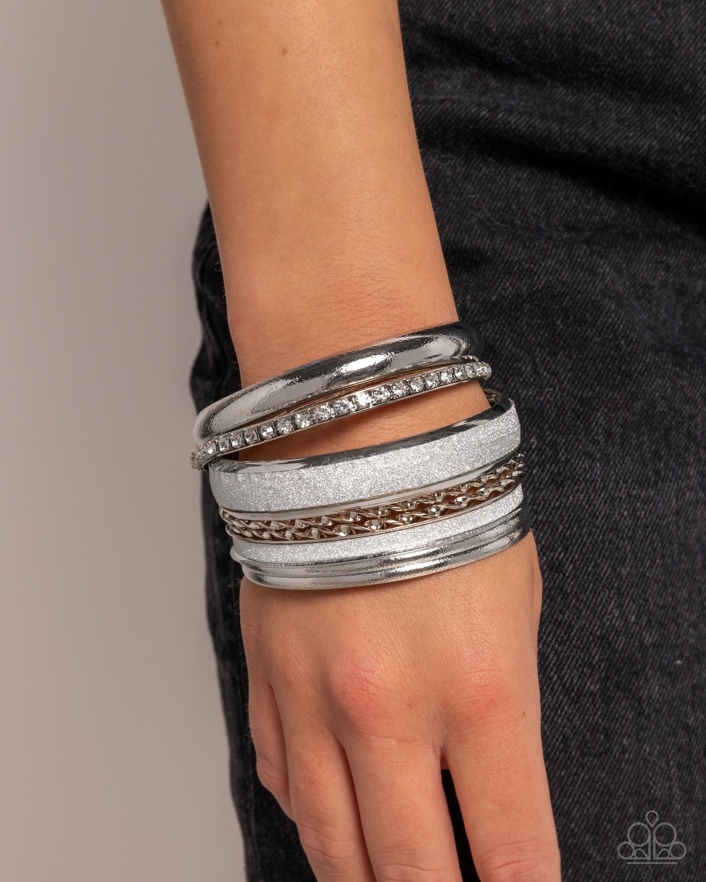 smoldering-stack-silver-p9re-svxx-340xx