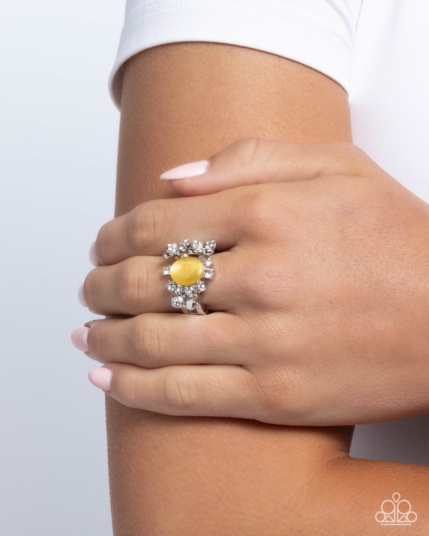 reflective-rarity-yellow-p4re-ywxx-085xx