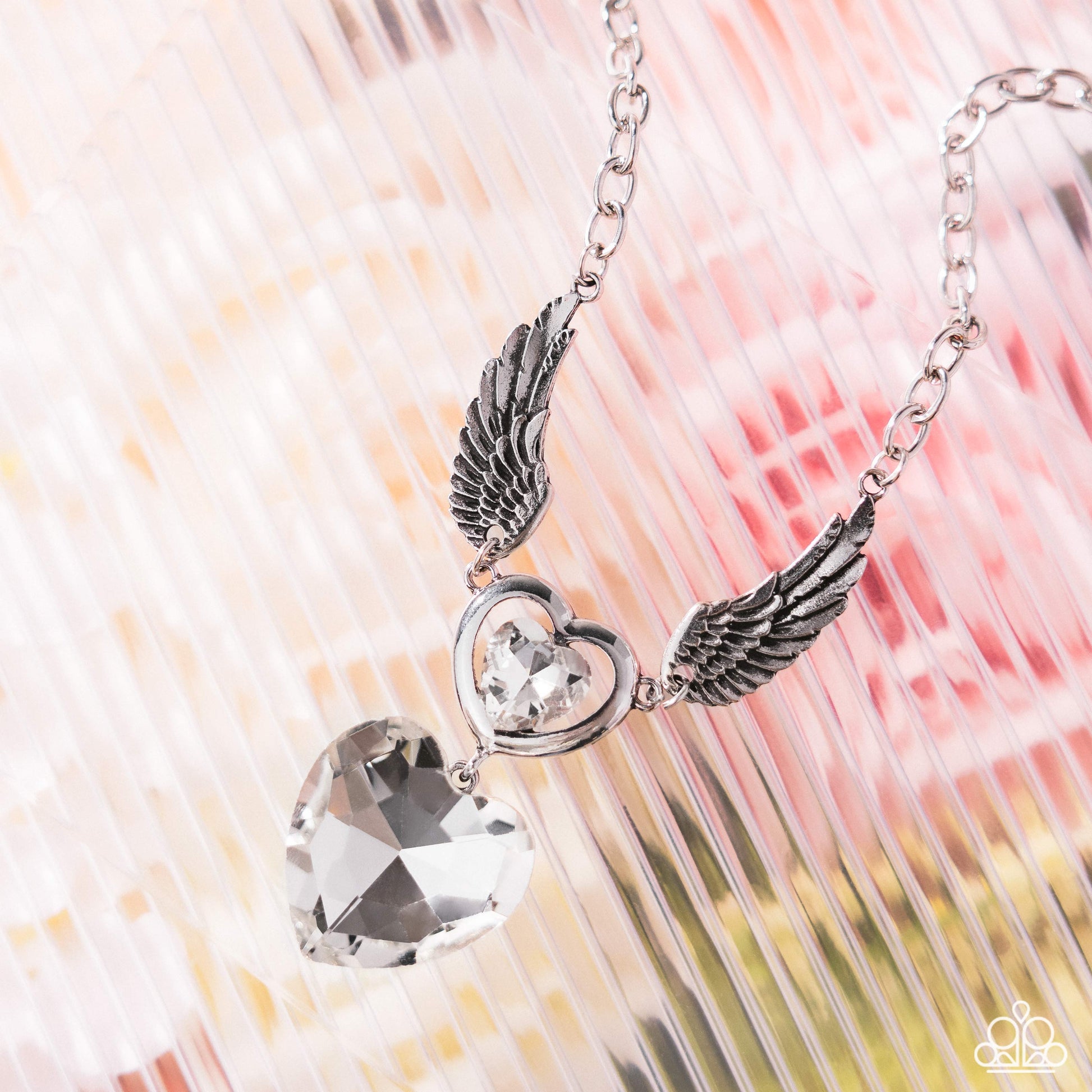 customer-satisfaction-white-p2re-wtxx-721xx