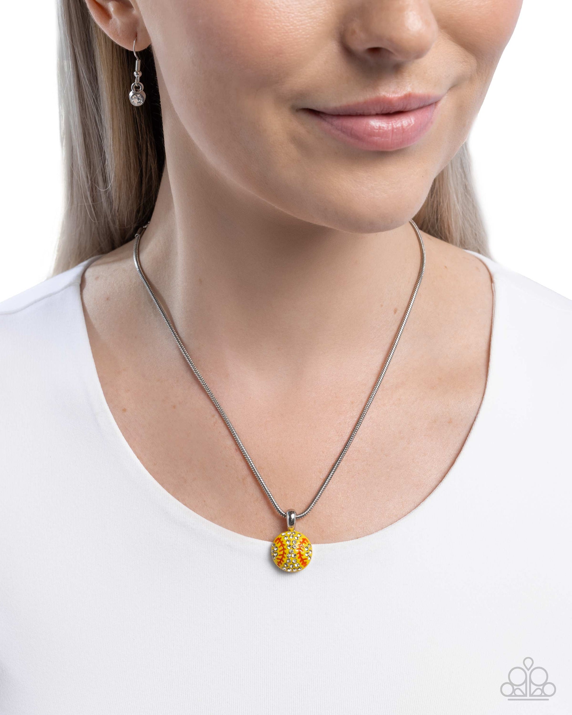 throw-a-softball-yellow-p2da-ywxx-103xx