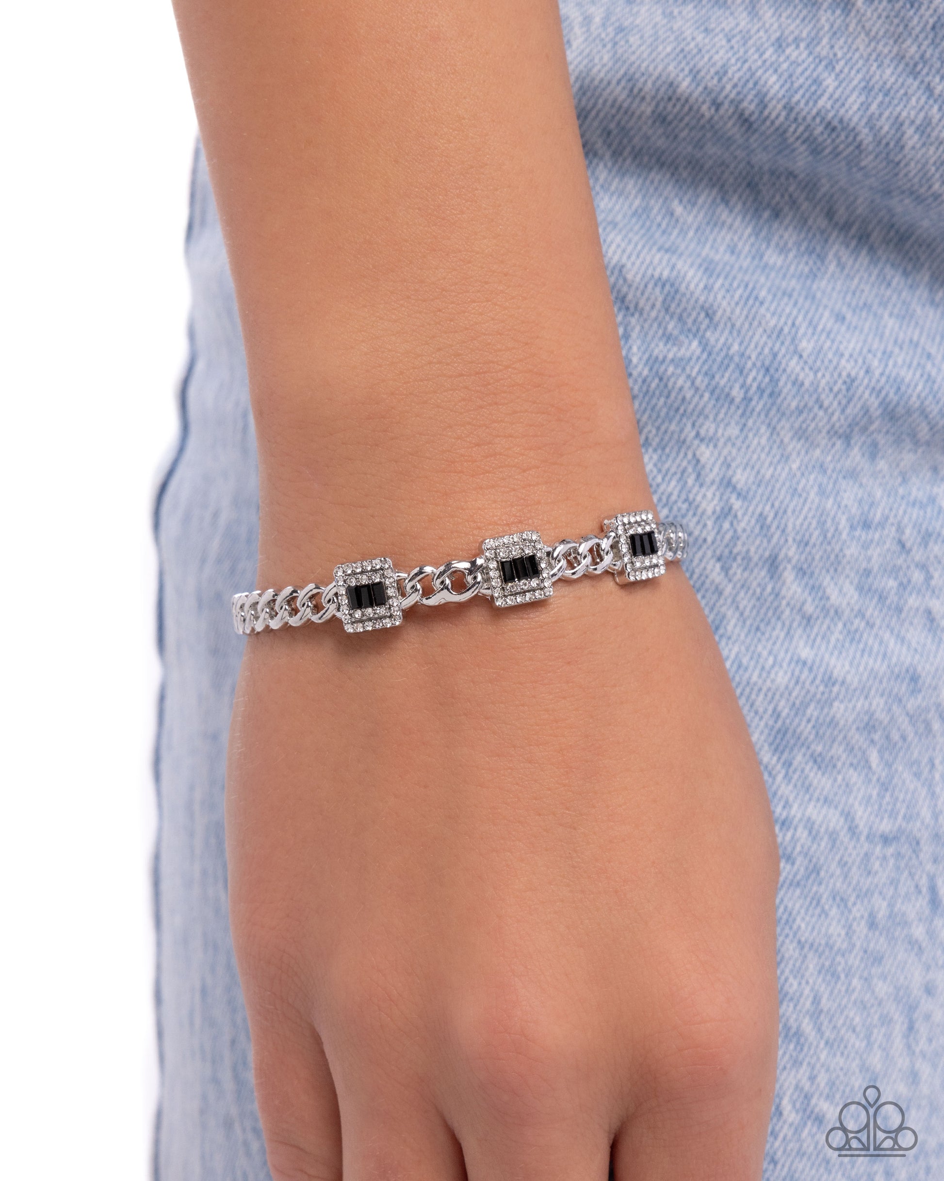 suitable-squares-black-p9ba-bkxx-138xx