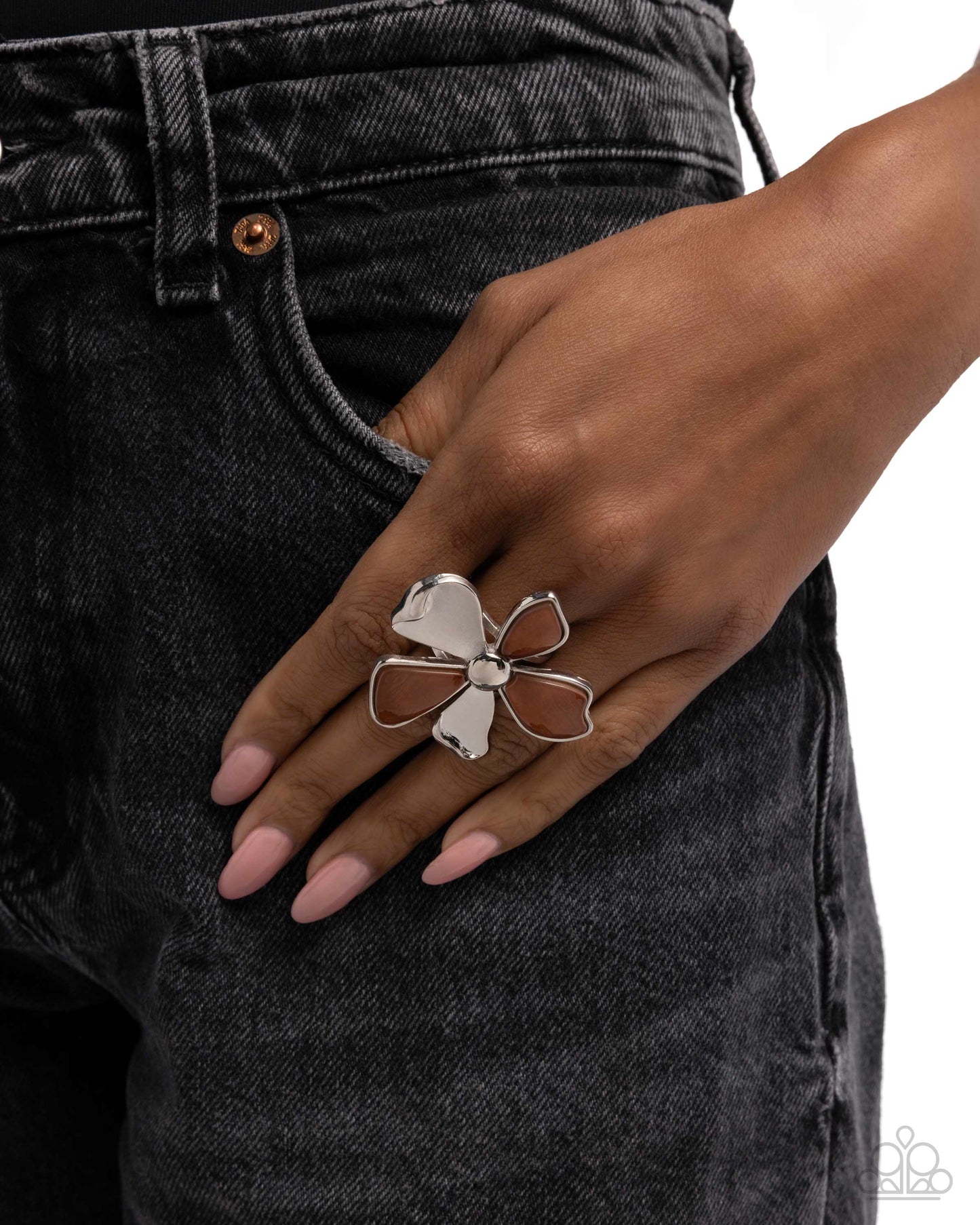 heroic-tale-brown-p4se-bnxx-165xx