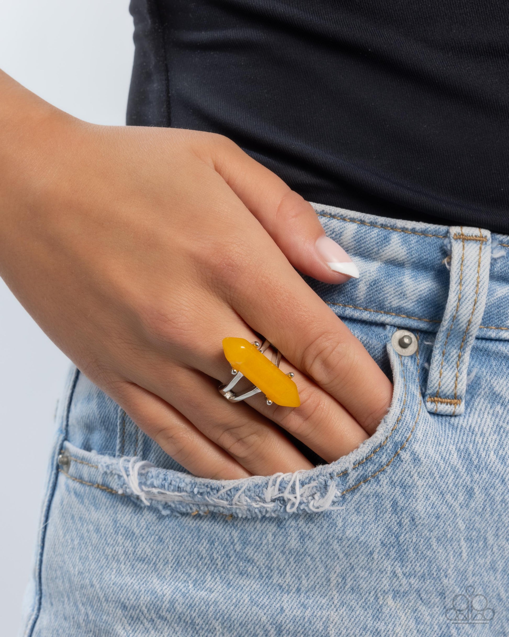 quartz-quest-yellow-p4se-ywxx-123xx