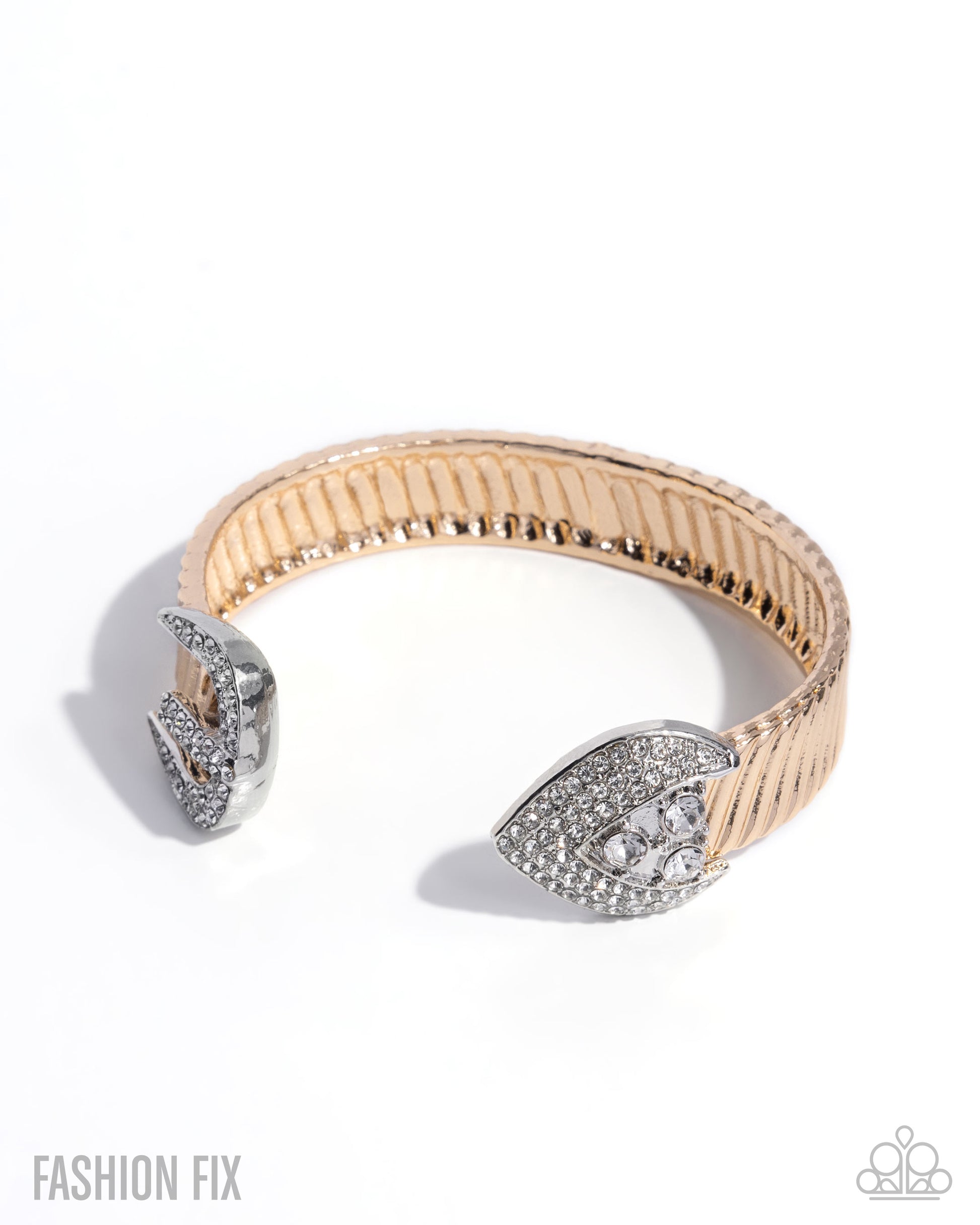 fashion-forward-feature-gold-p9in-gdxx-103iy