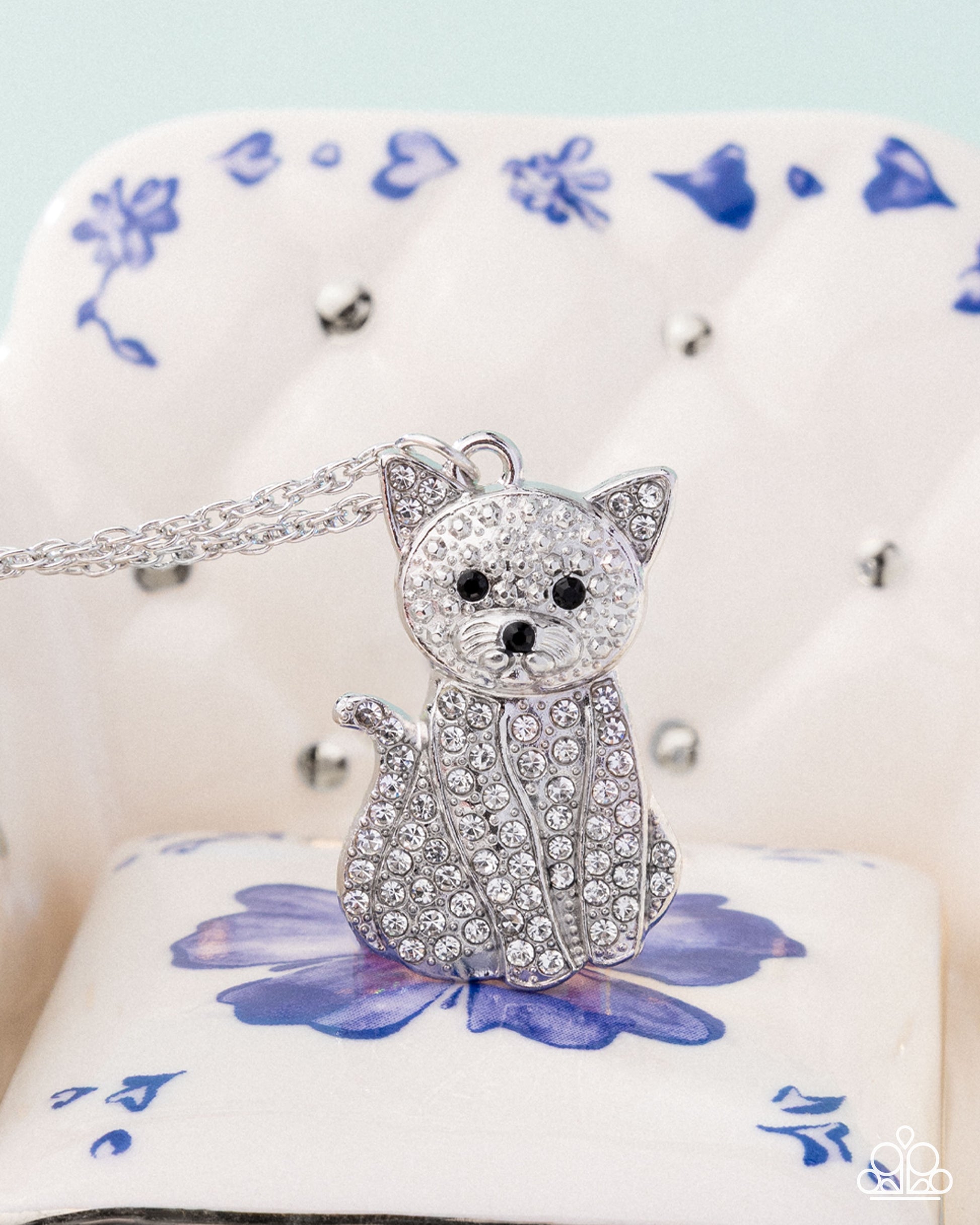 cat-call-white-p2da-wtxx-332xx