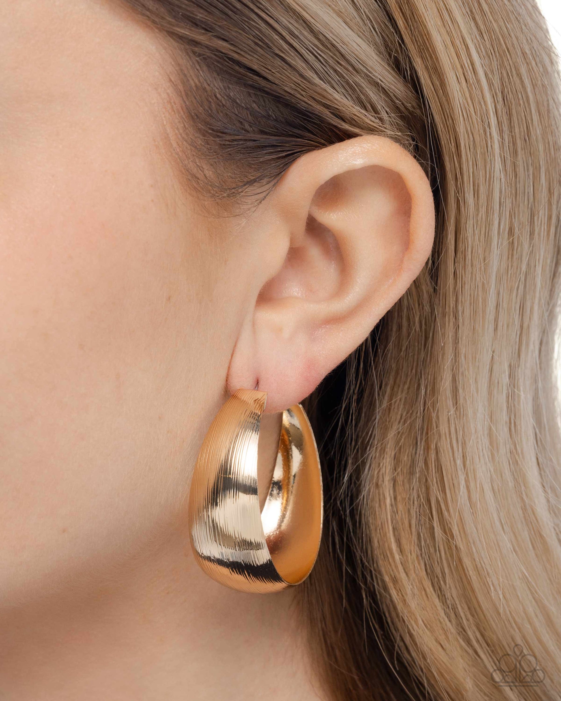 subtle-sheen-gold-p5ho-gdxx-436xx
