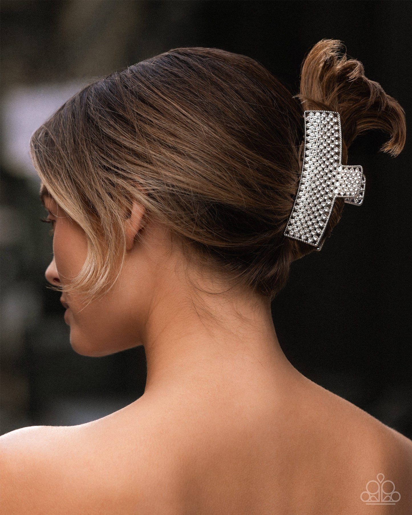 glittery-gesture-white-p7cc-wtxx-021xx