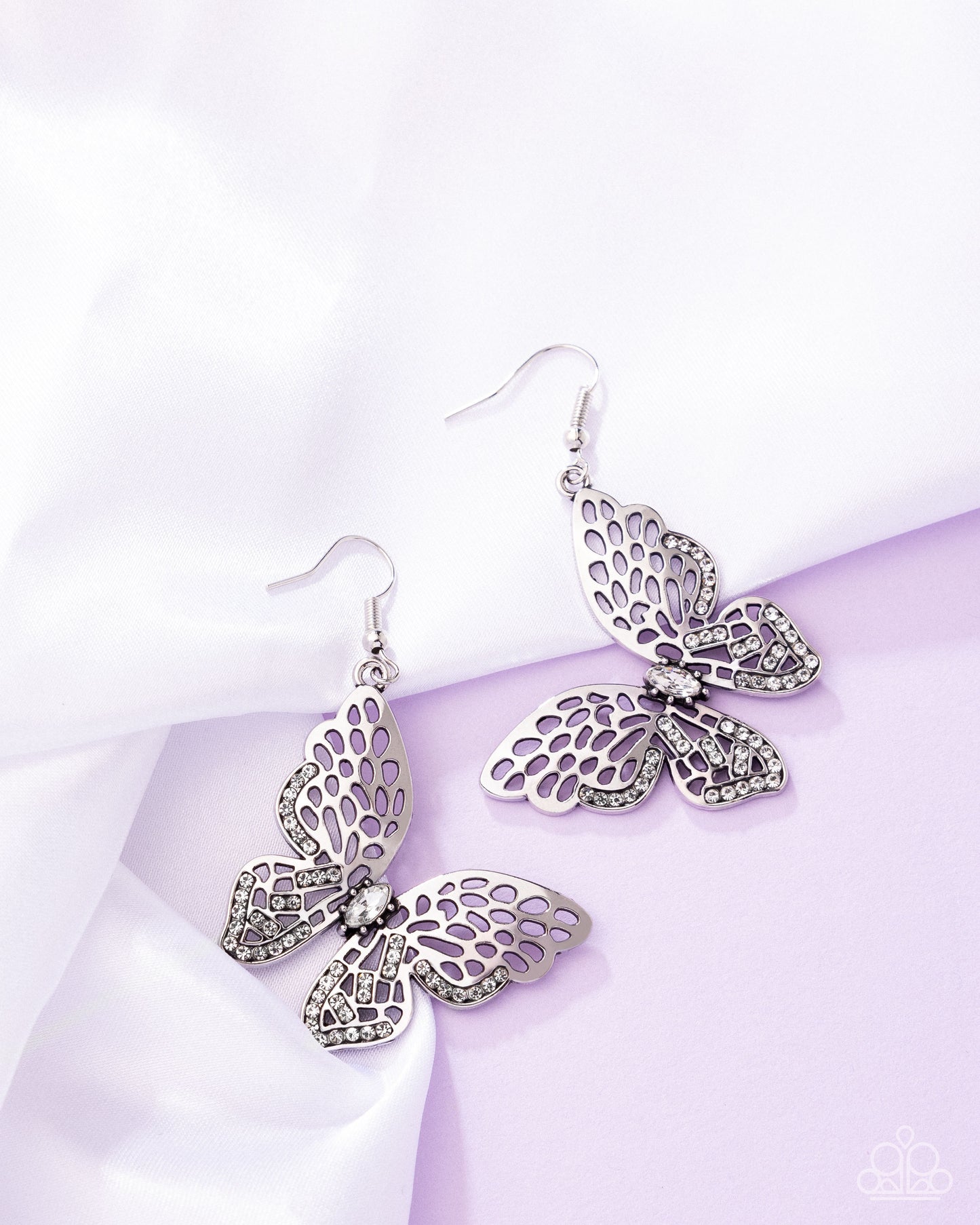 fresh-flutter-white-p5re-wtxx-657xx