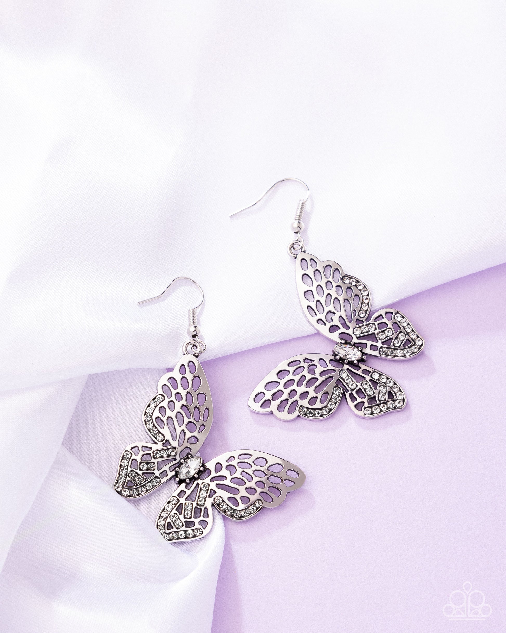 fresh-flutter-white-p5re-wtxx-657xx