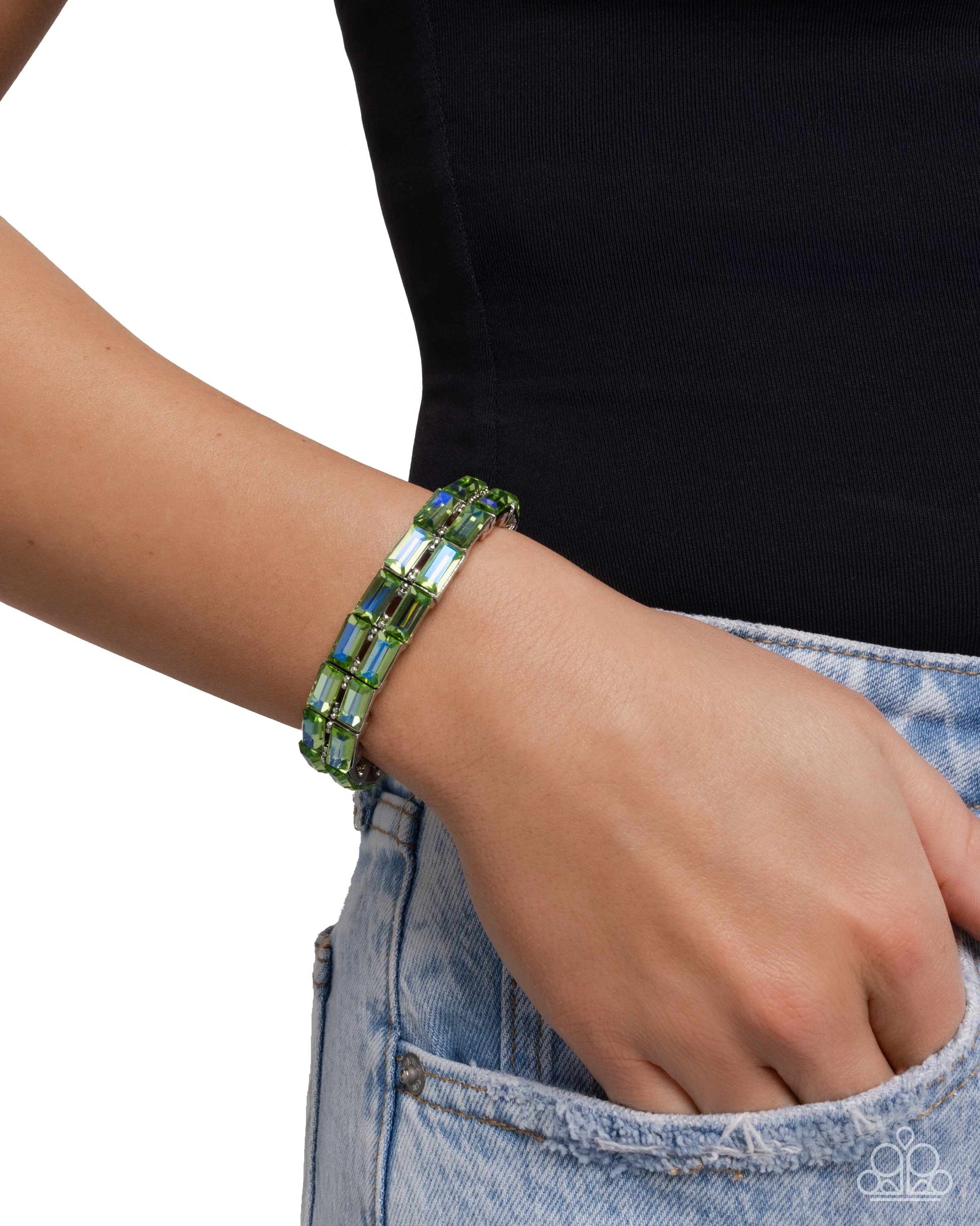 symmetrical-statement-green-p9da-grxx-072xx
