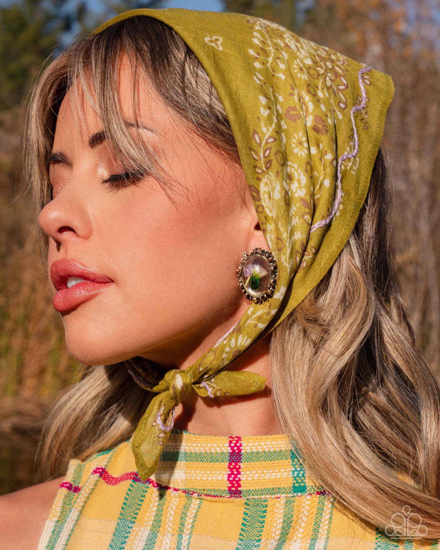 elaborately-encased-gold-p5po-gdxx-385xx