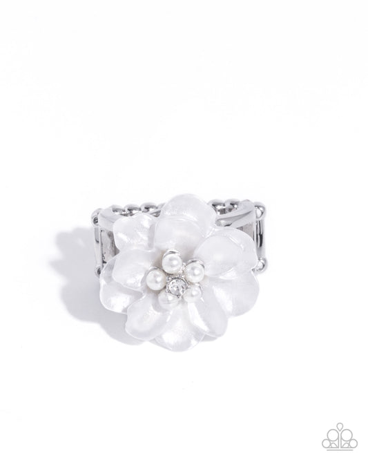 pinched-petals-white-p4re-wtxx-577xx