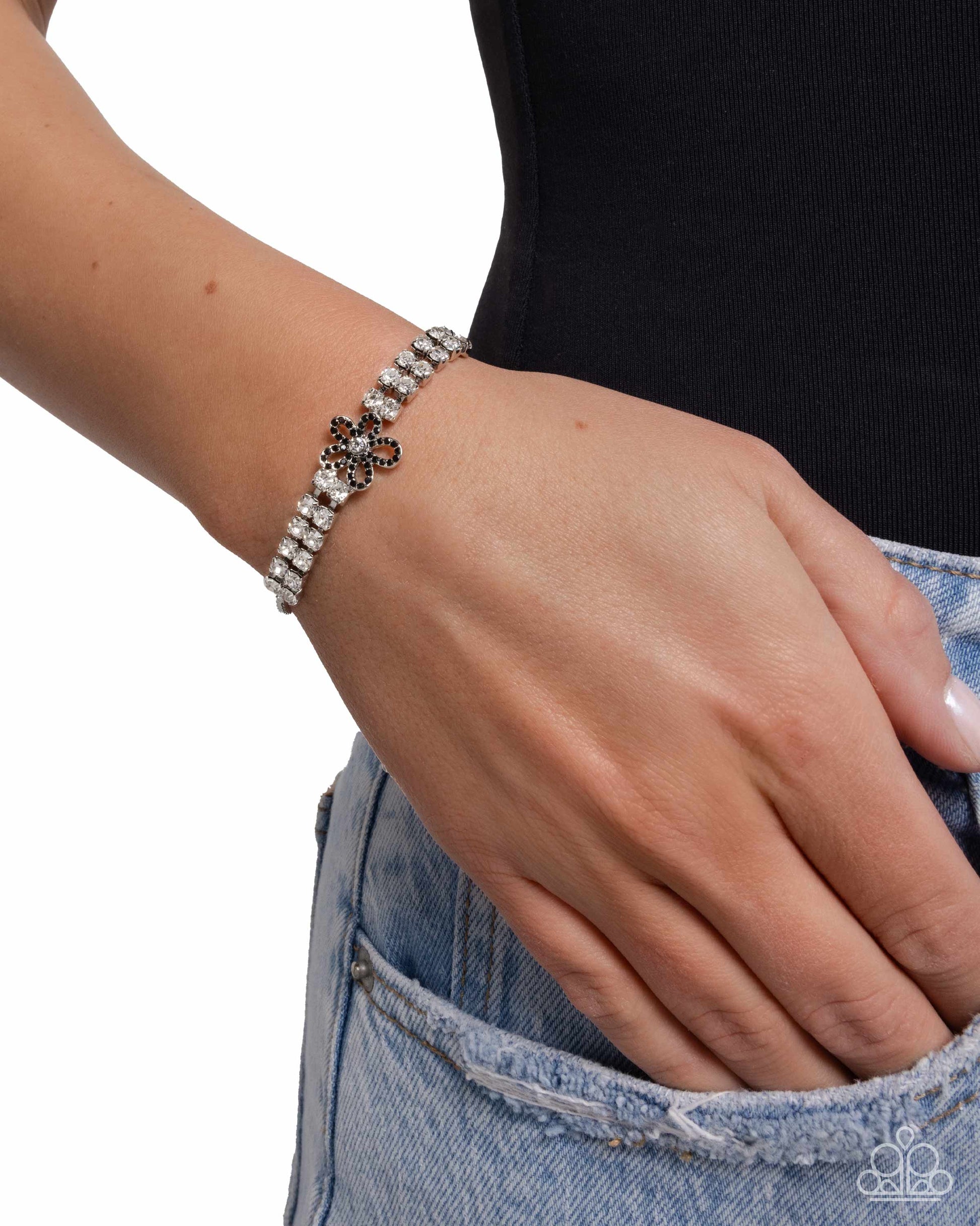 blooming-breakthrough-black-p9re-bkxx-420xx