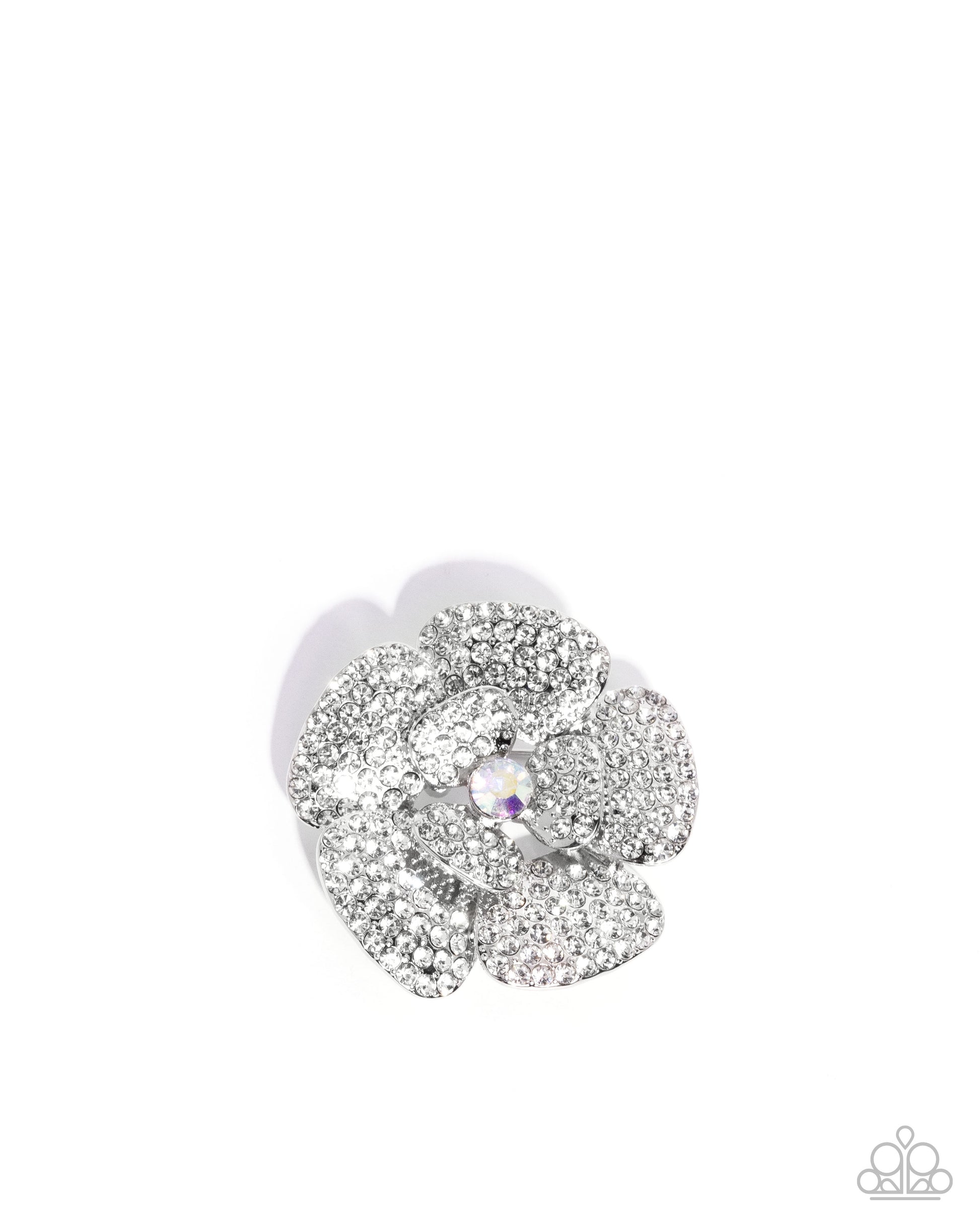 festive-flourish-white-p7br-wtxx-022xx