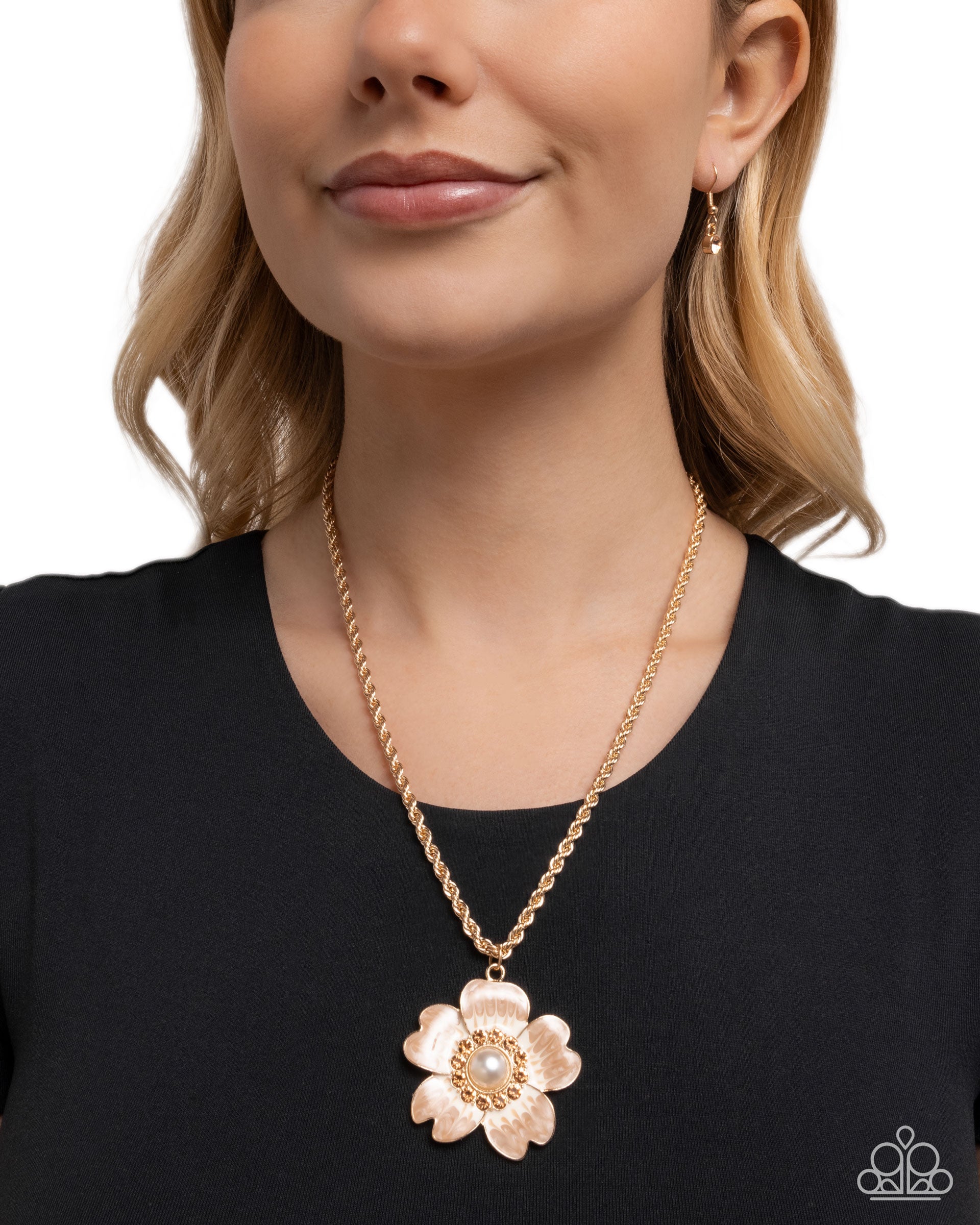 perennial-pendant-brown-p2re-bnxx-392xx