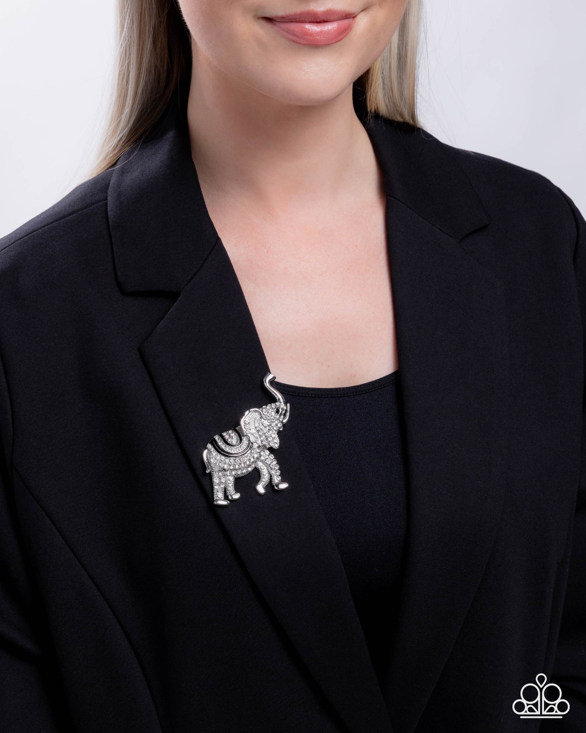 elephant-embrace-black-p7br-bkxx-020xx