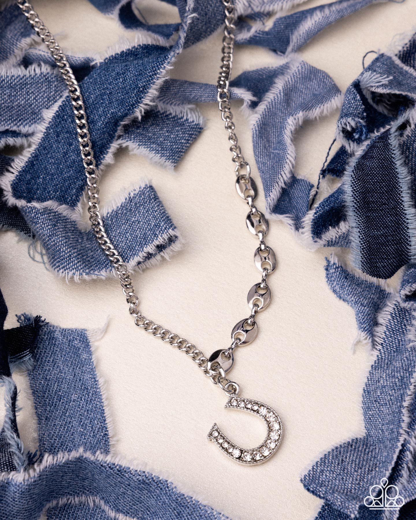 horseshoe-headline-white-p2re-wtxx-767xx