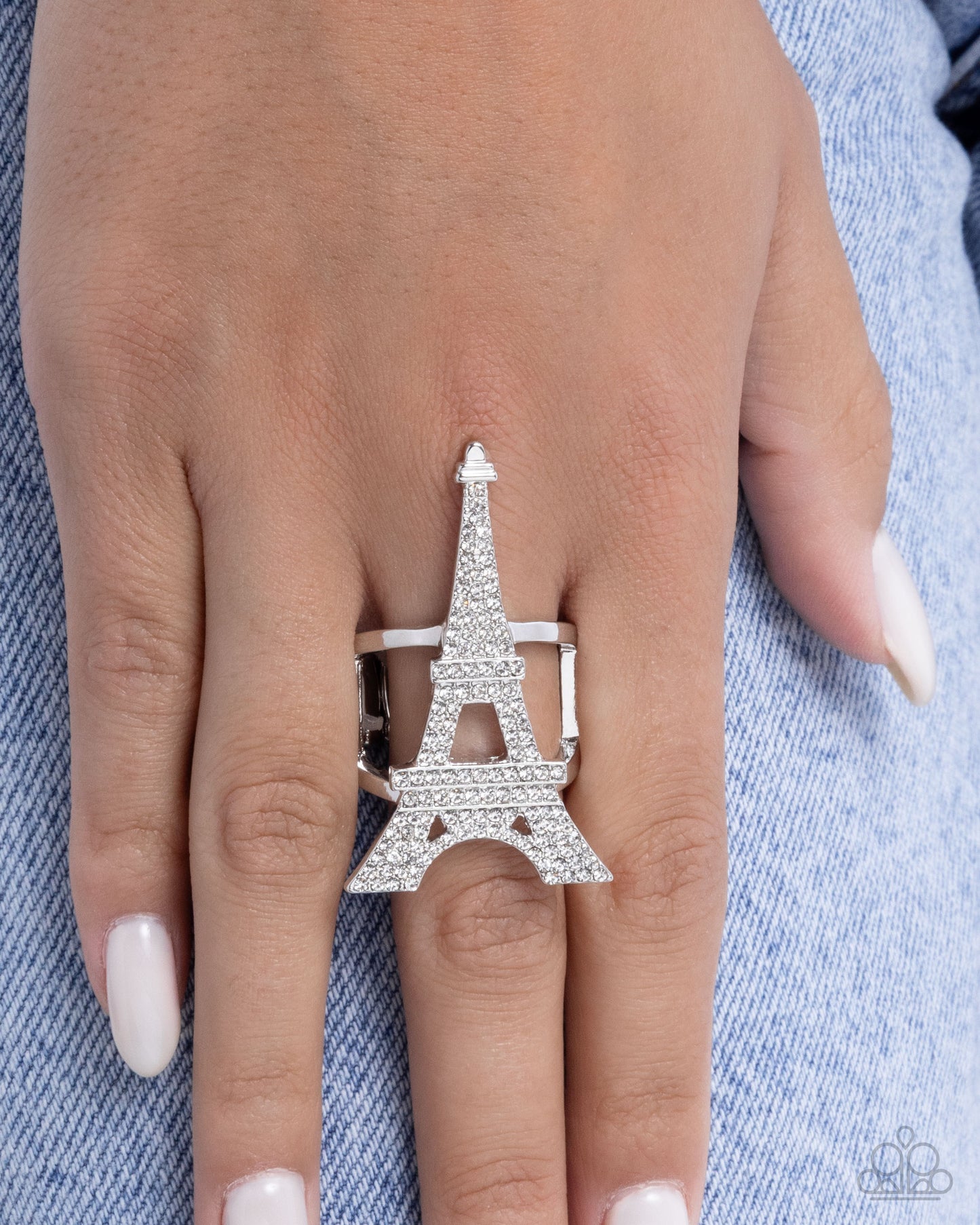 eiffel-tower-ease-white-p4re-wtxx-580xx
