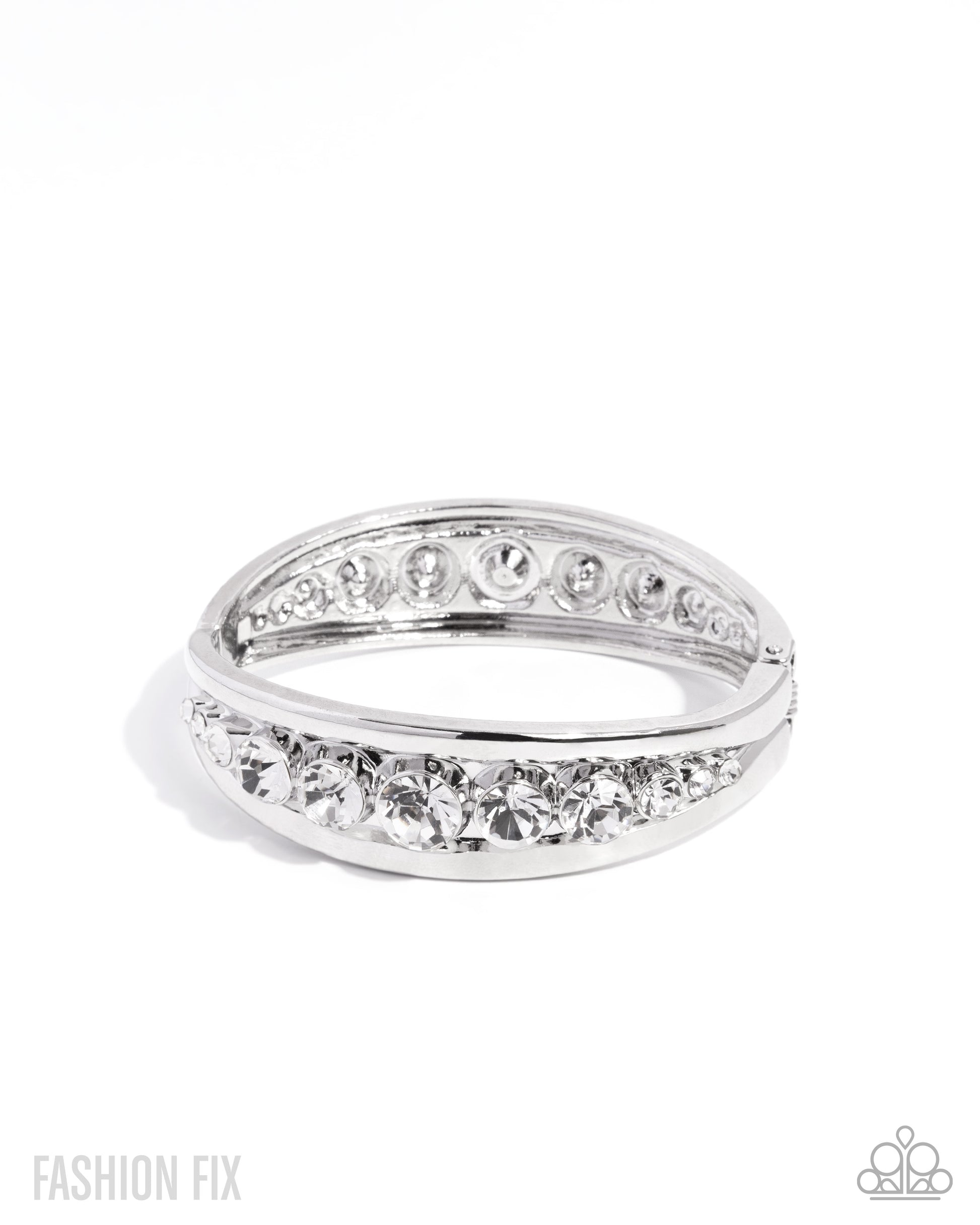 chic-chronicle-white-p9re-wtxx-691kr