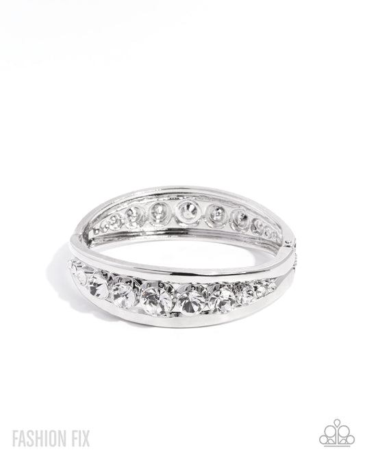 chic-chronicle-white-p9re-wtxx-691kr