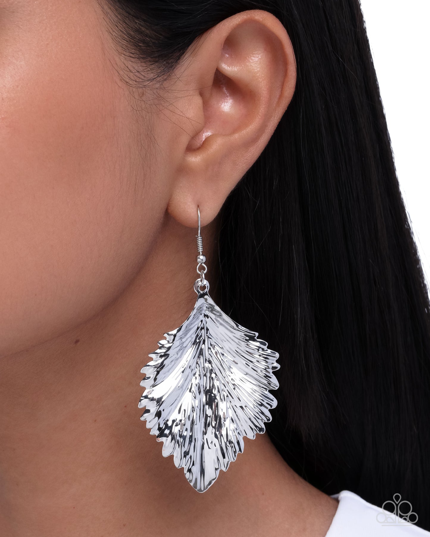 feathered-flair-silver-p5ba-svxx-183xx