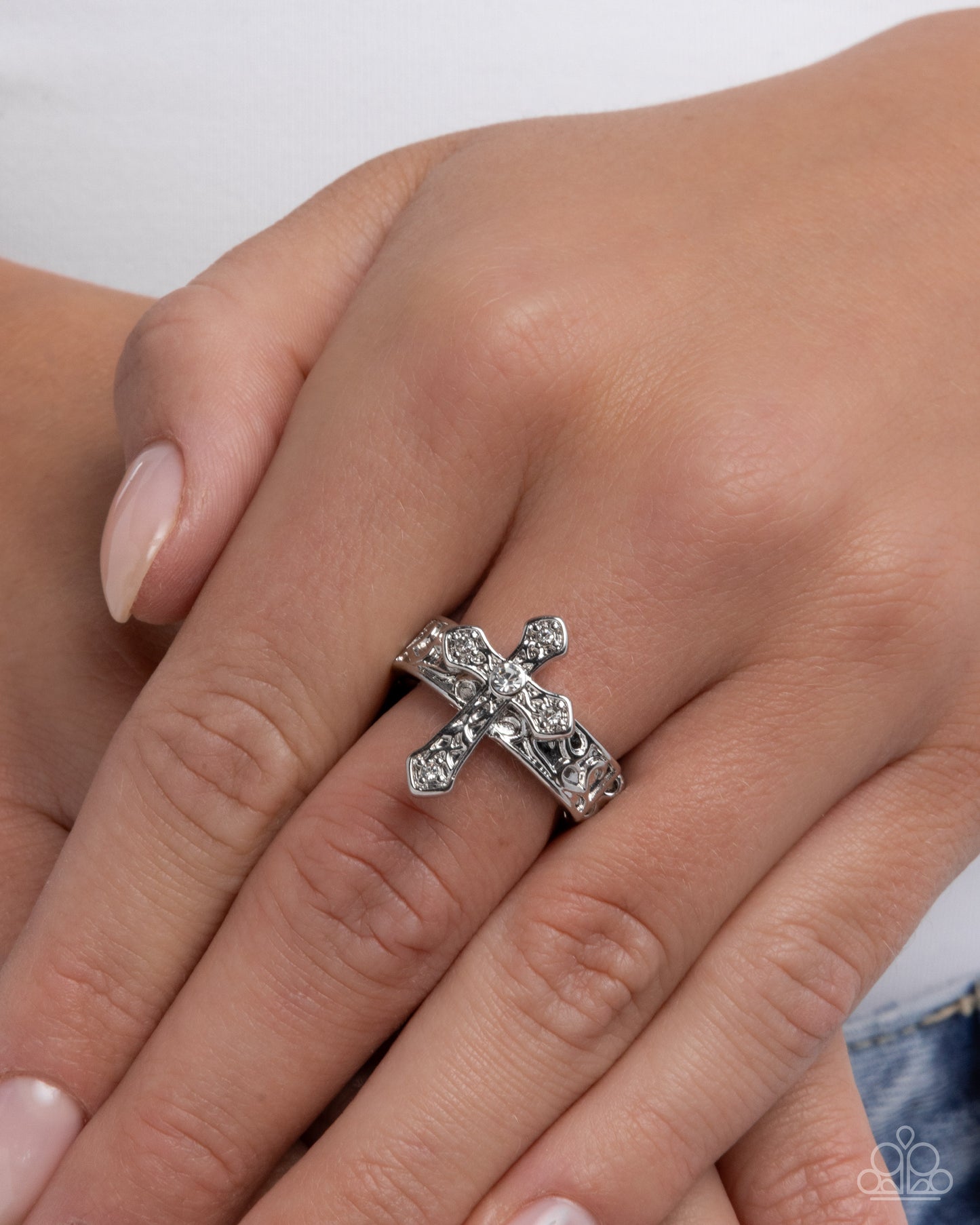 holy-haute-white-p4re-wtxx-586xx