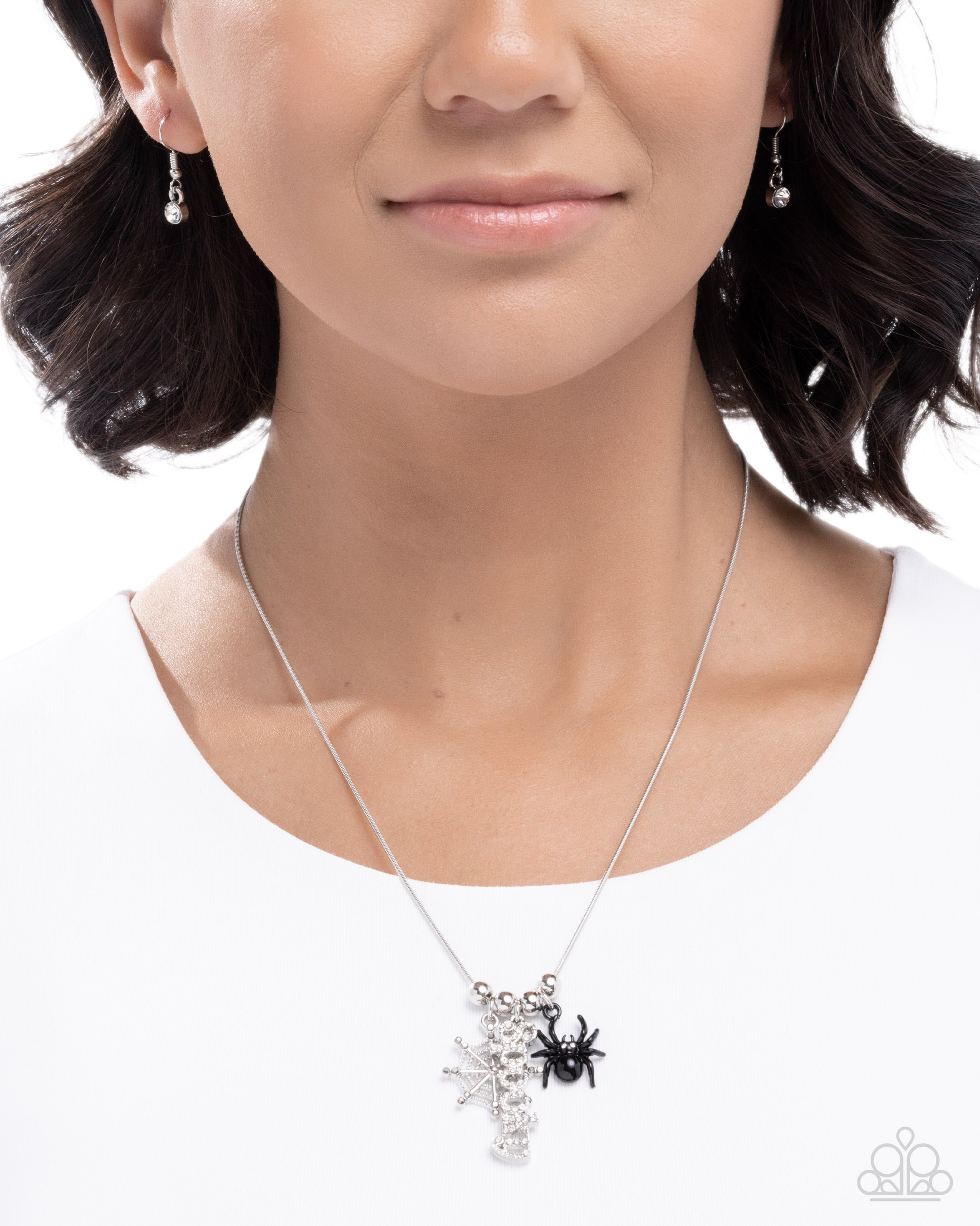 Paparazzi ♥ Spooky Sum - Necklace ♥ Necklace – LisaAbercrombie