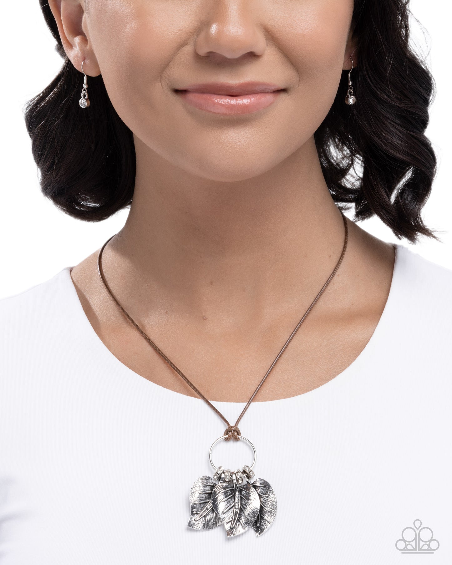 loaded-with-leaves-brown-p2se-bnxx-293xx