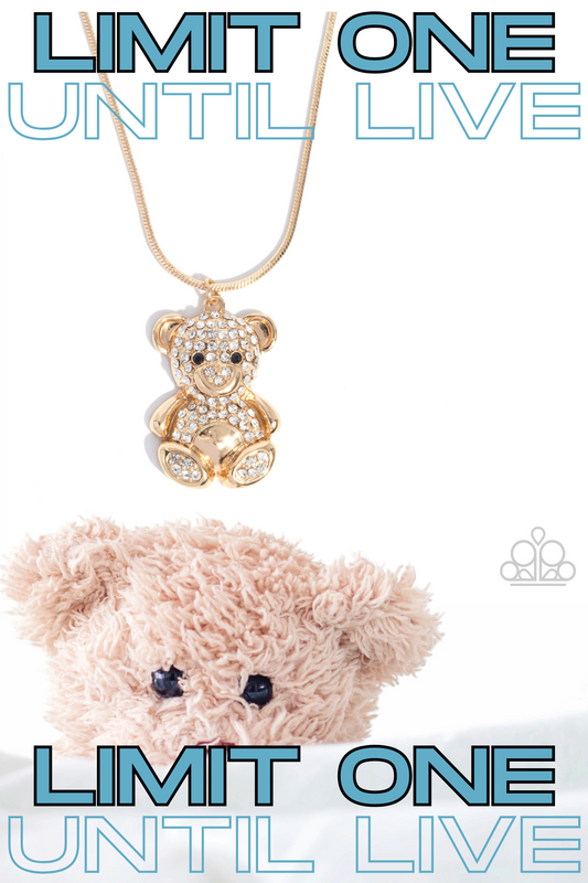 Paparazzi ♥ Cuddly Chic - Gold ♥ Necklace