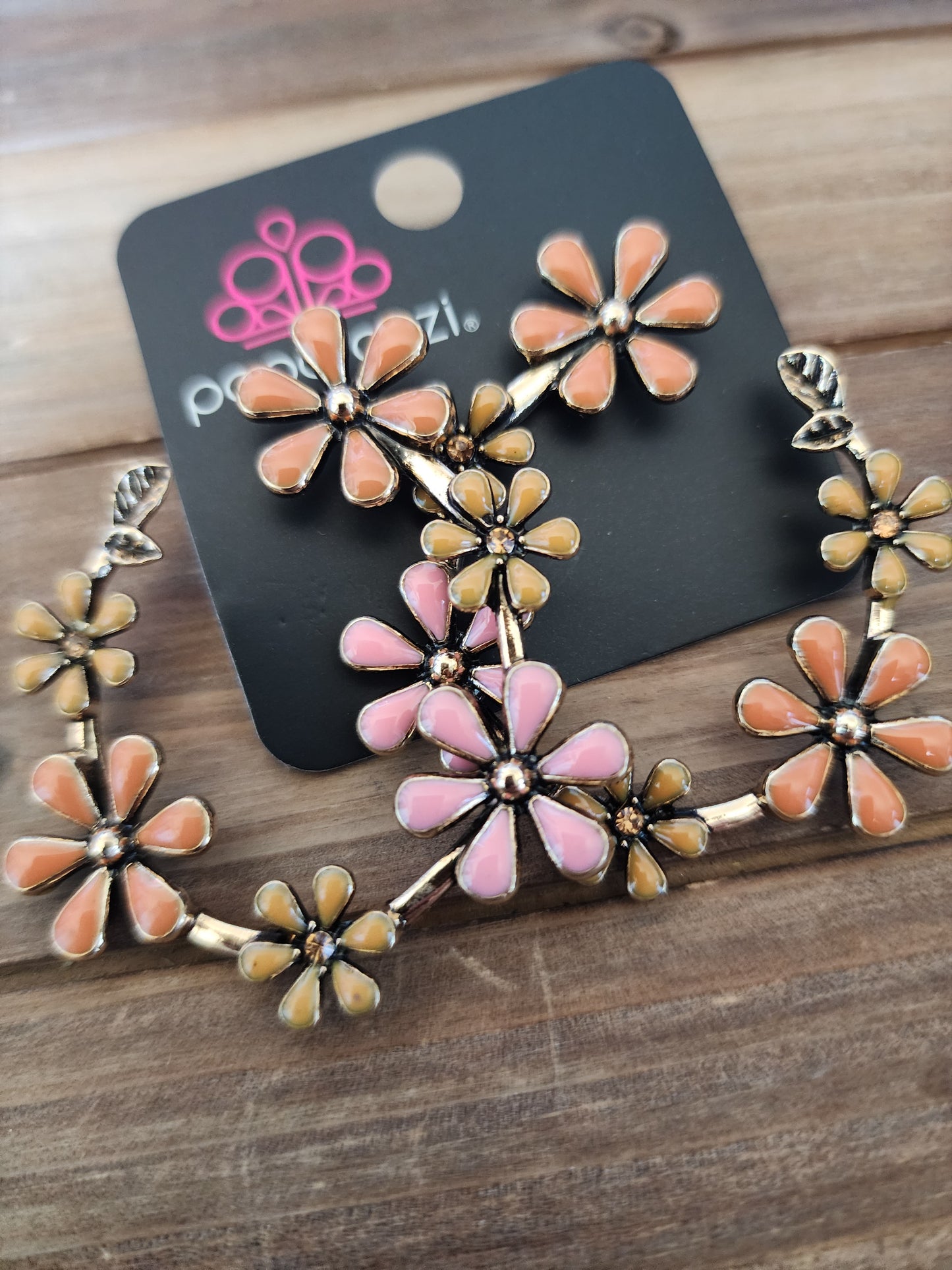 wreathed-welcome-gold-p5po-gdxx-358xx_a_ht_P5PO-GDXX-358XX.jpg