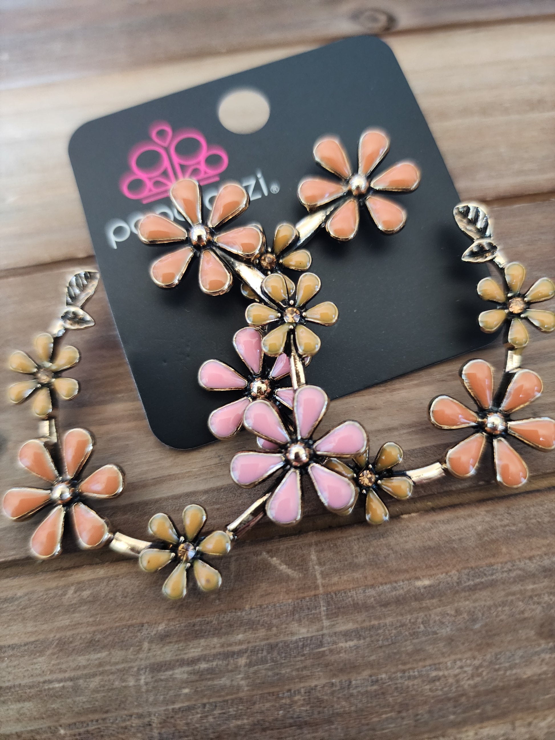 wreathed-welcome-gold-p5po-gdxx-358xx_a_ht_P5PO-GDXX-358XX.jpg