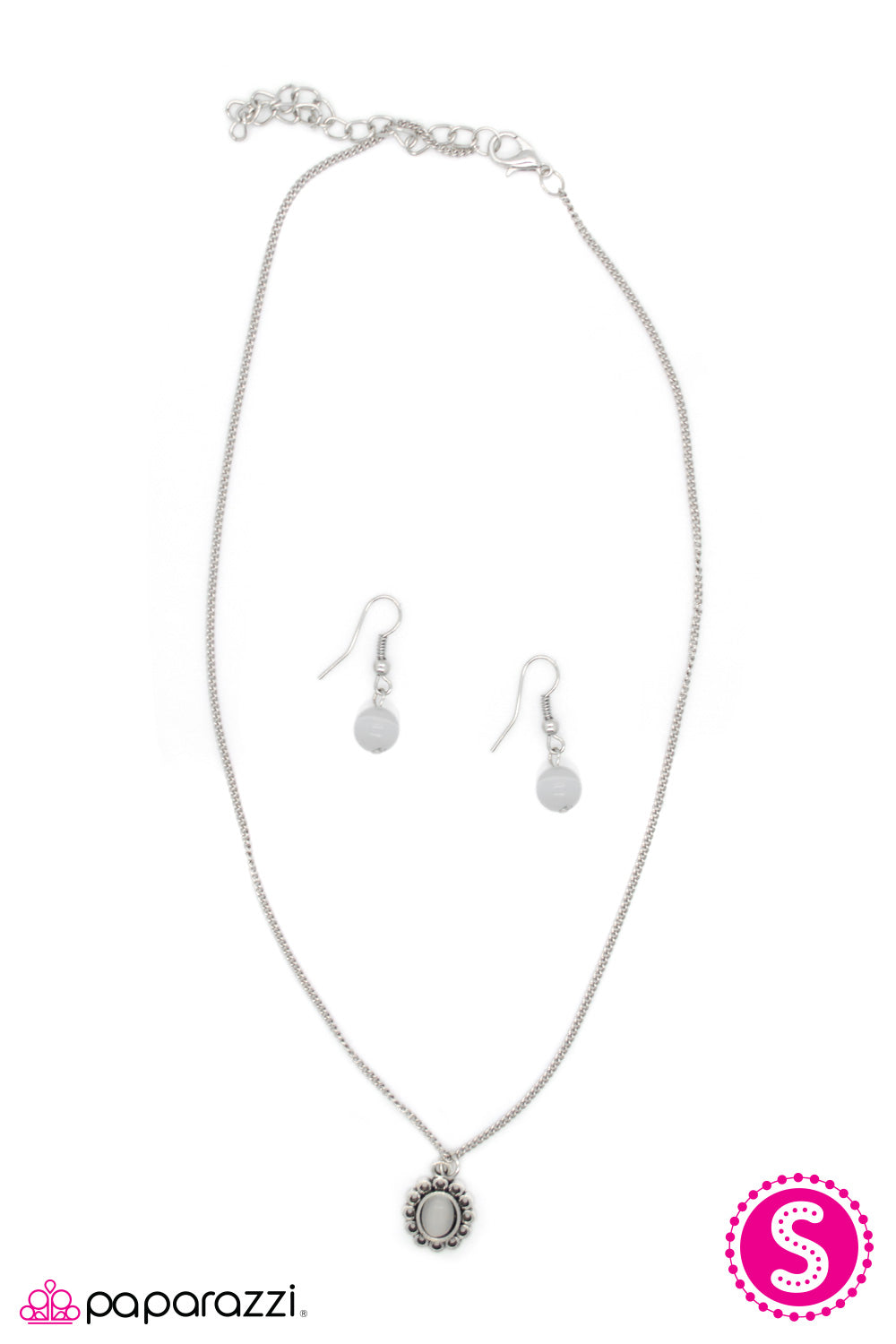 Paparazzi ♥ Modest Of Them All - White ♥  Necklace