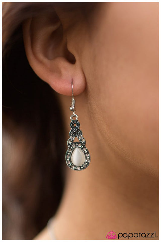 dreaming-my-life-away-p5re-wtxx-047eb