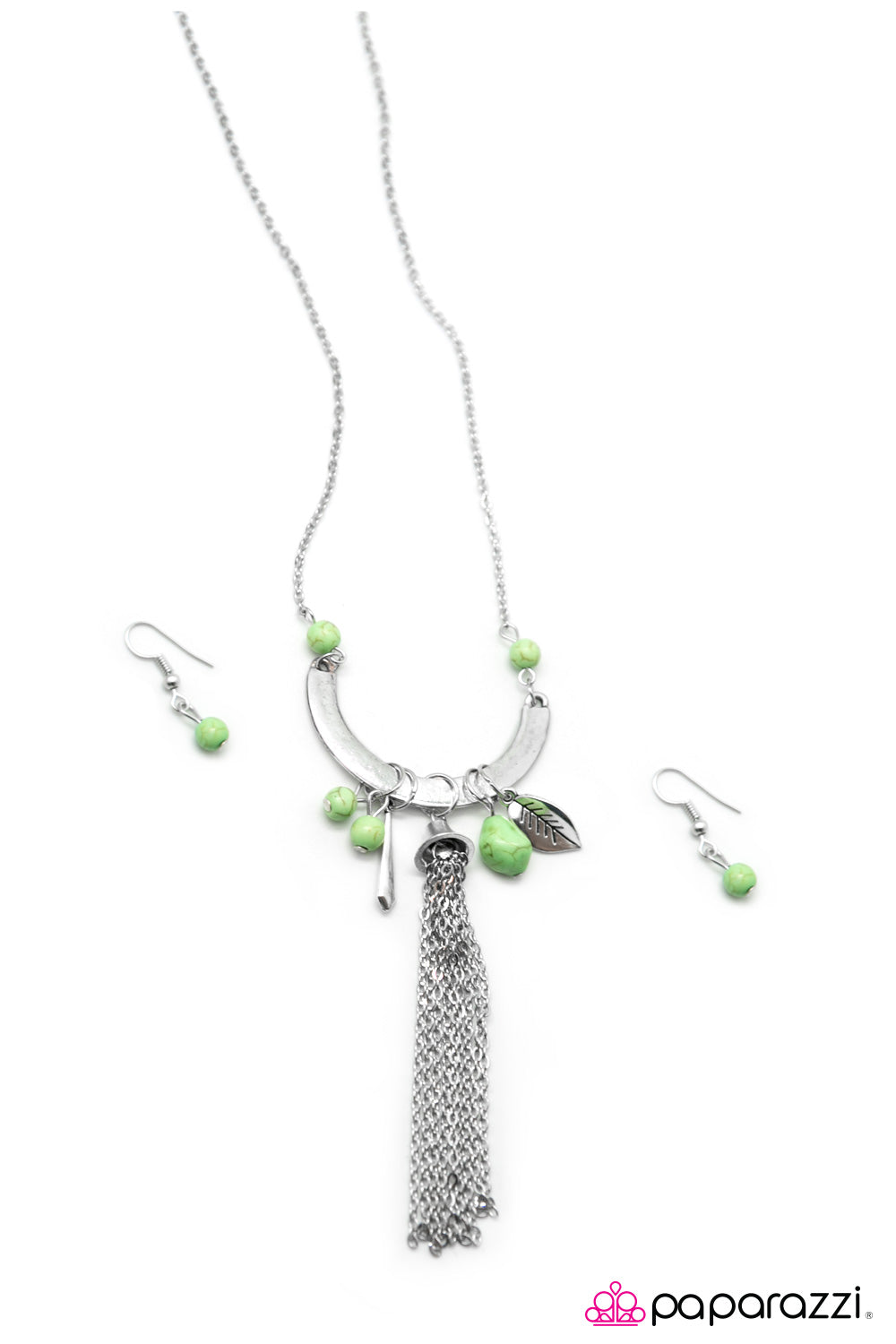 Paparazzi ♥ Natures Essence - Green ♥  Necklace
