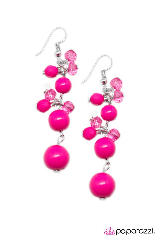 Paparazzi ♥ Maid of Honor - Pink ♥ Earrings