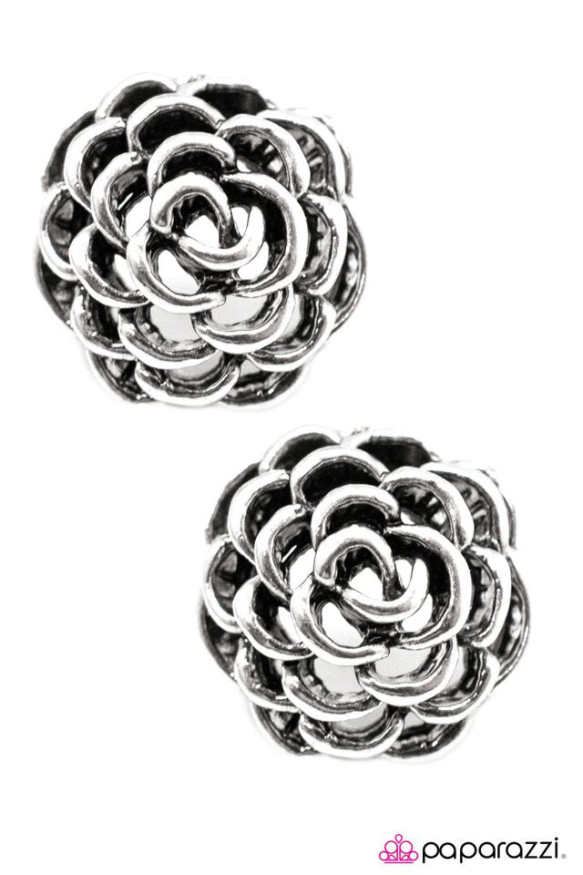 Paparazzi ♥ The Bride and BLOOM - Silver ♥ Post Earrings