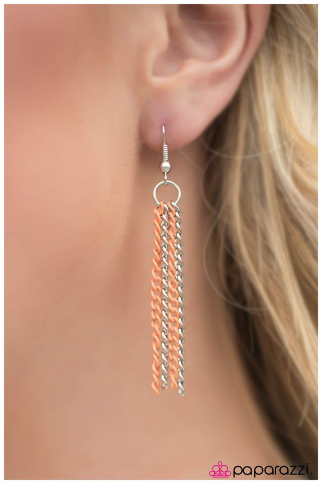 Paparazzi ♥ No CHAIN, No Gain - Orange ♥ Necklace