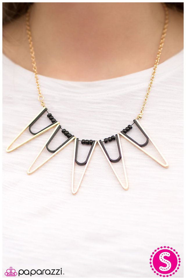 queen-of-the-jungle-gold-p2tr-gdbk-036xx