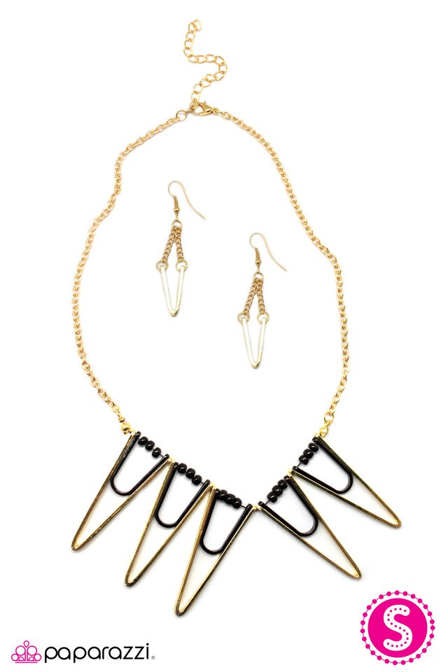 Paparazzi ♥ Queen Of The Jungle - Gold ♥ Necklace