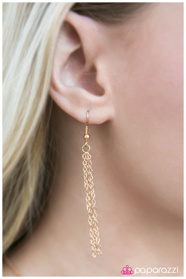 Paparazzi ♥ Keep Smiling - Gold ♥ Necklace